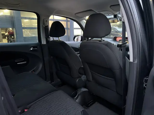 Citroen C3 Picasso view 23