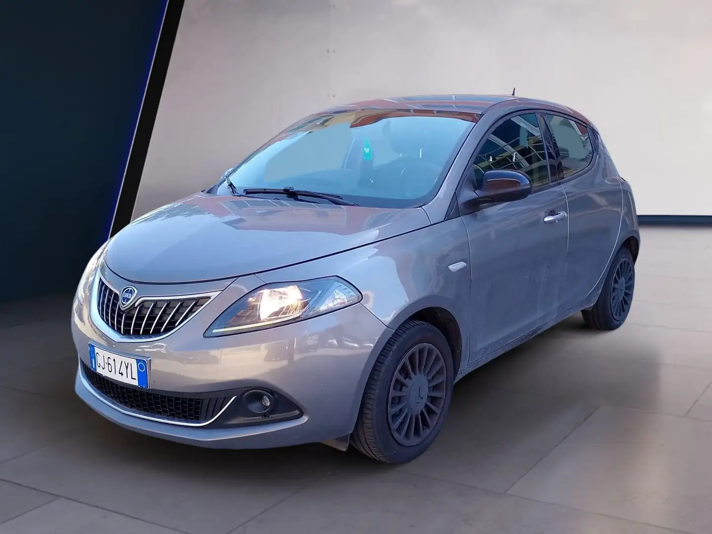 Lancia Ypsilon 1.2 69cv gpl silver Gris - 1