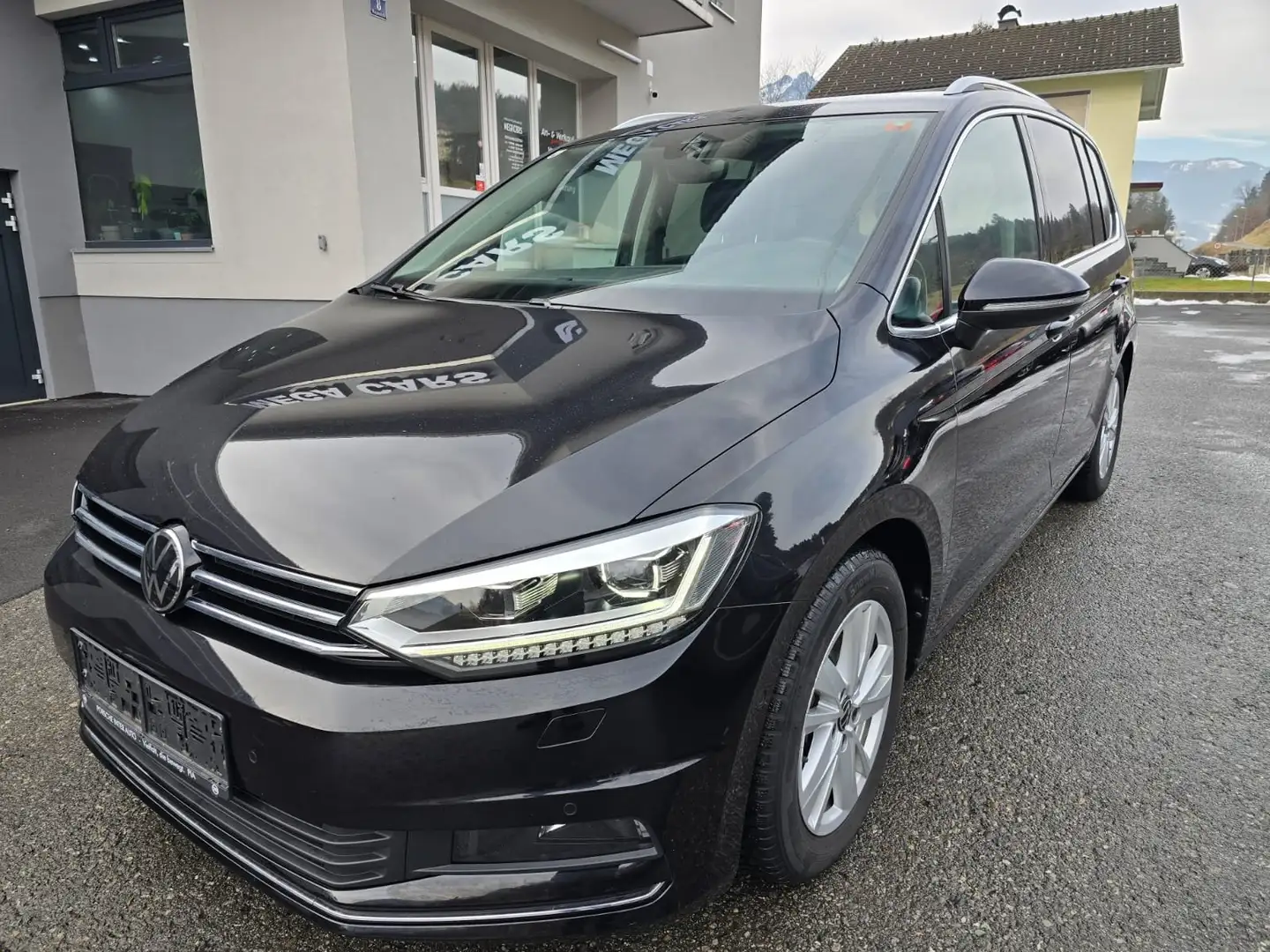 Volkswagen Touran Highline   ( 7 Sitze ) Schwarz - 2