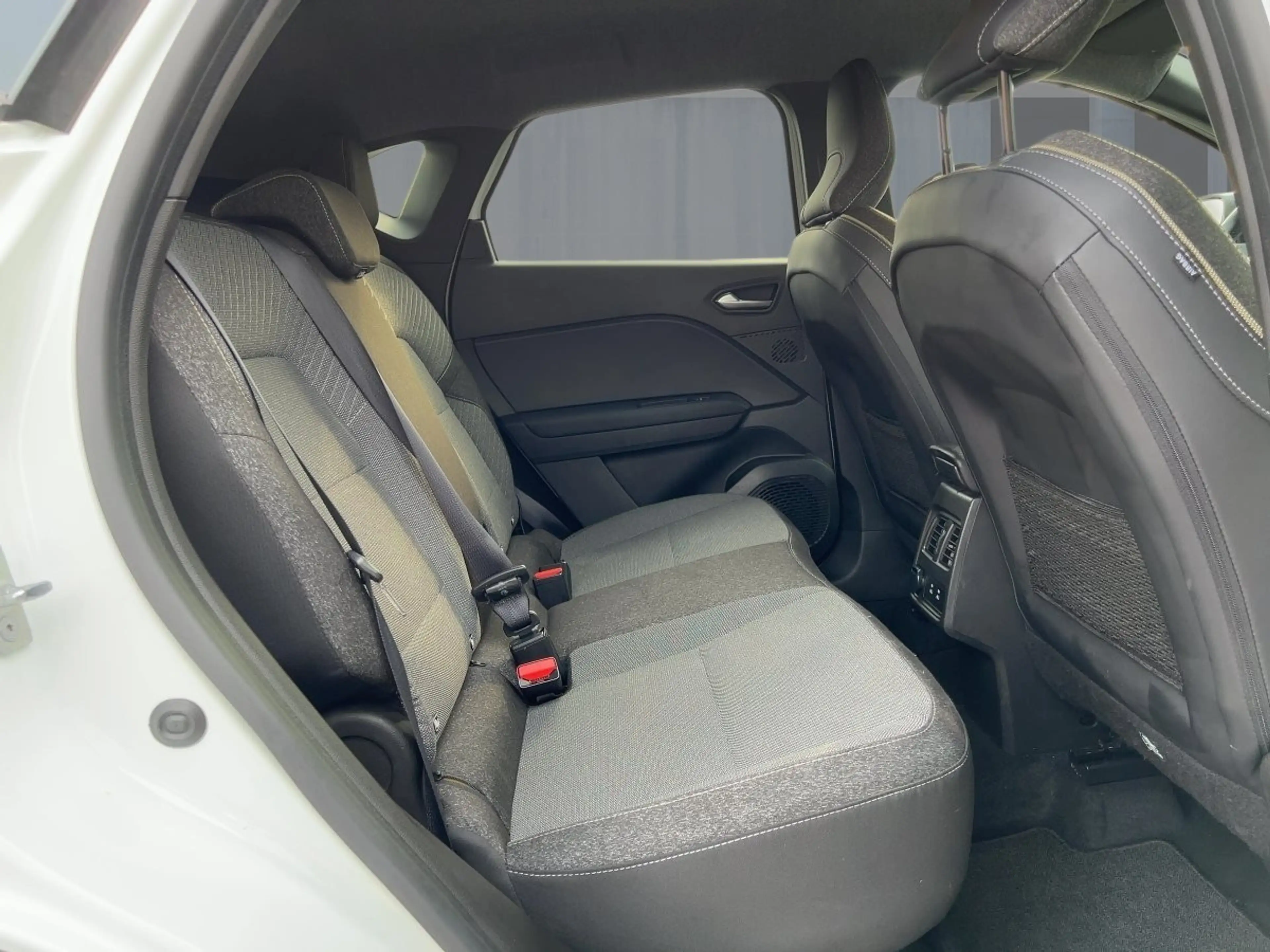 Renault Captur 1.0 TCe 90 Techno — photo 9