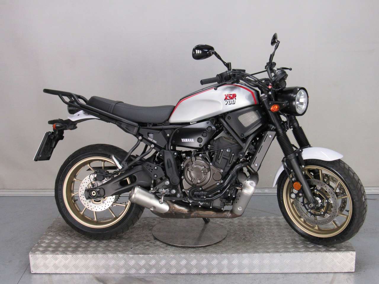 Yamaha XSR 700 ABS X-TRIBUTE
