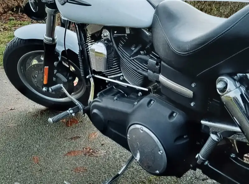 Harley-Davidson Dyna Fat Bob - foto 5