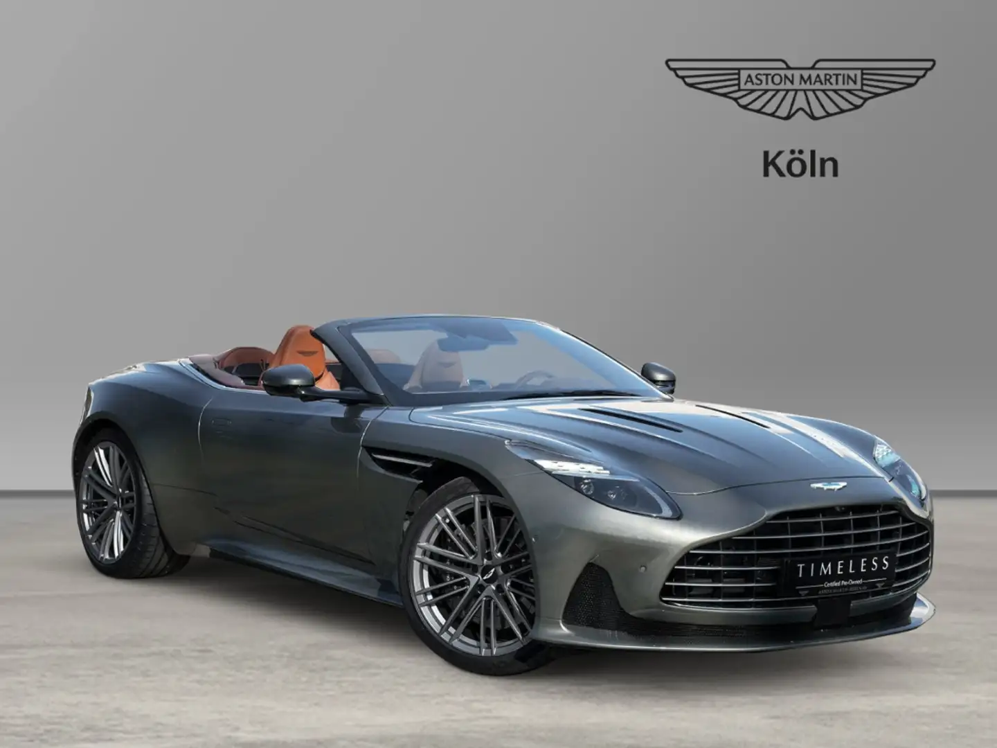 Aston Martin DB12 Volante Titanium Grey / Q- Centenary Saddle Tan Grün - 1