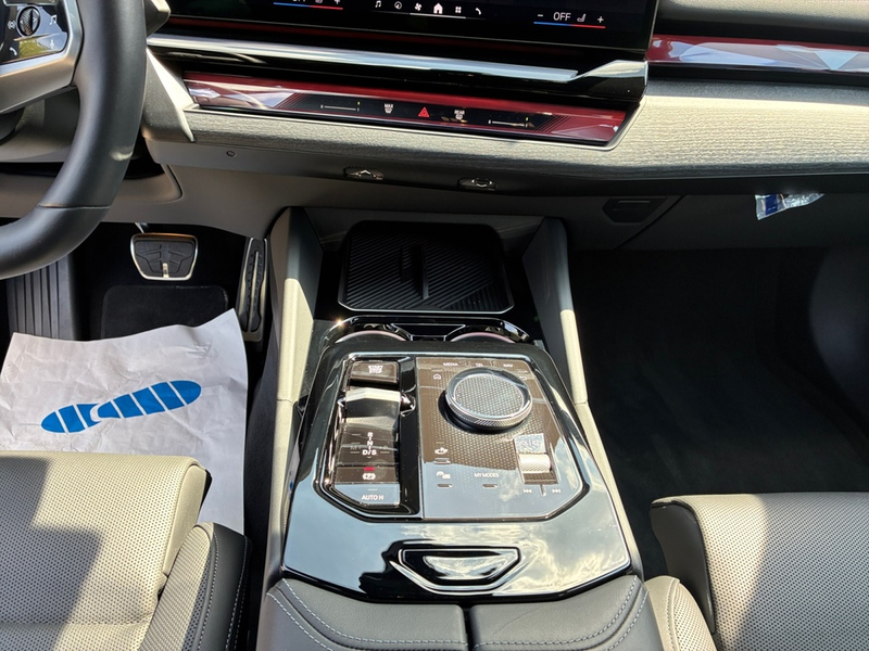 BMW 550 e xDrive M Sport + GARANTIE-bis-03.2030 — photo 10