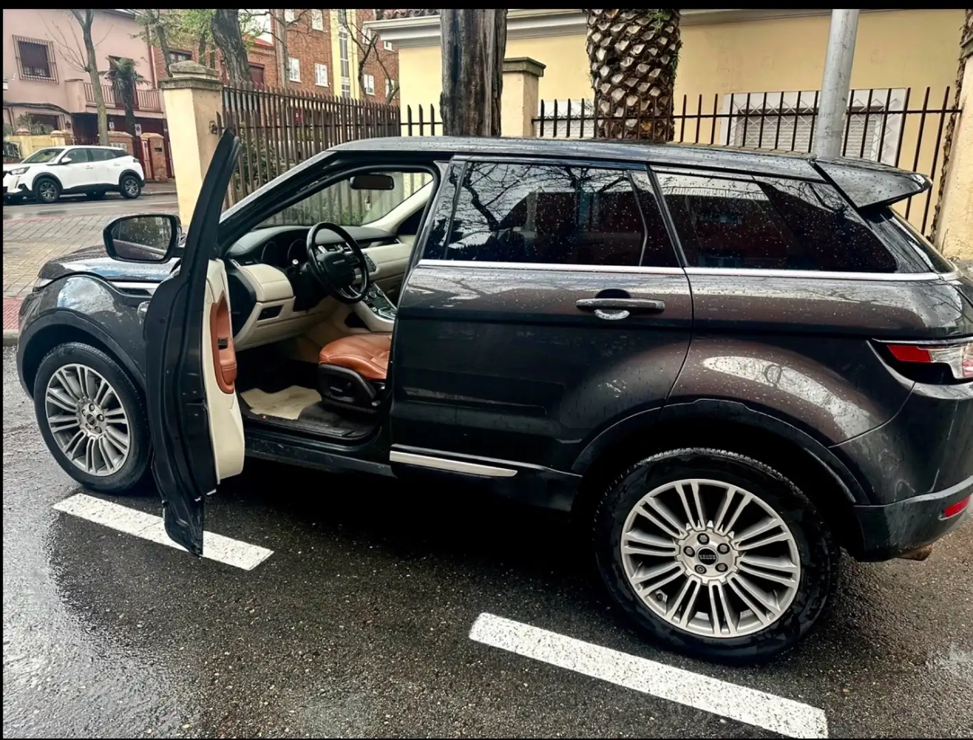 Land Rover Range Rover Evoque 2.0L Si4 Prestige 4x4 Aut. - 2
