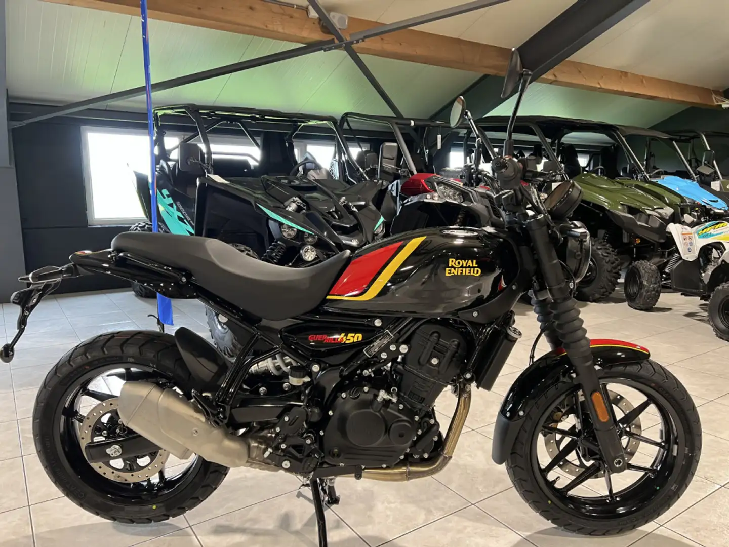 Royal Enfield Guerrilla 450 PLAYA  BLACK Zwart - 2