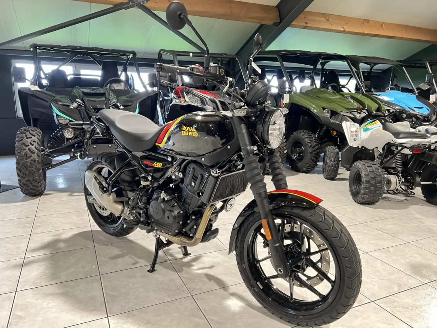 Royal Enfield Guerrilla 450 PLAYA  BLACK Zwart - 1