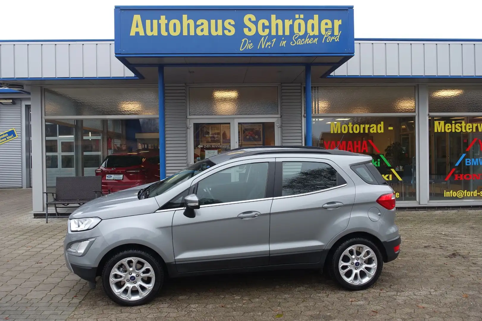 Ford EcoSport 1,0 EcoBoost 92kW Titanium / AHK Silber - 1