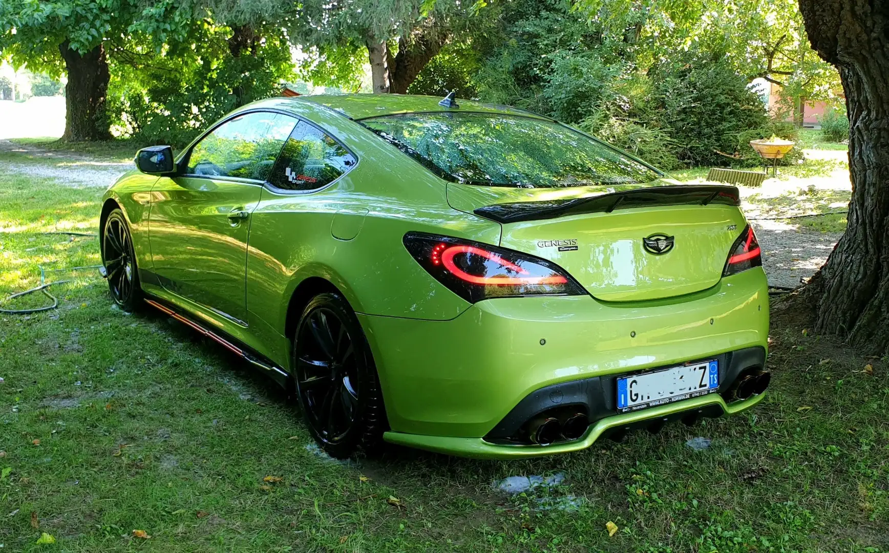 Hyundai Genesis Coupe sport Grün - 2