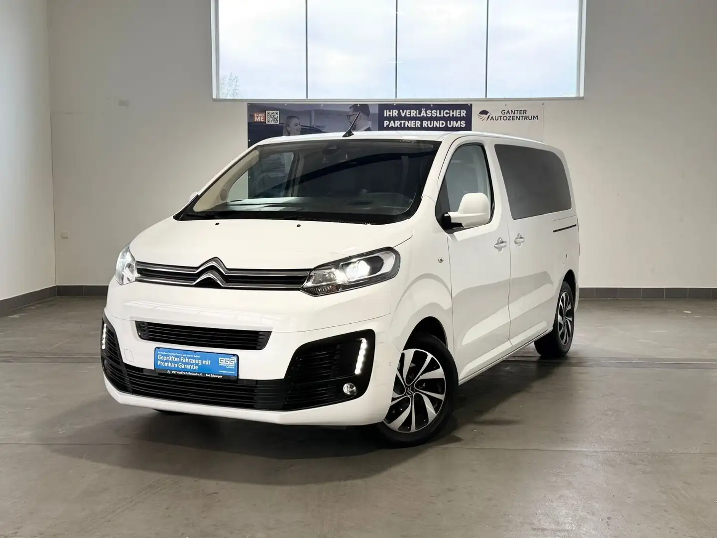 Citroen Spacetourer Shine M 2.0 BlueHDI AHK+StandHz+HUD Weiß - 1