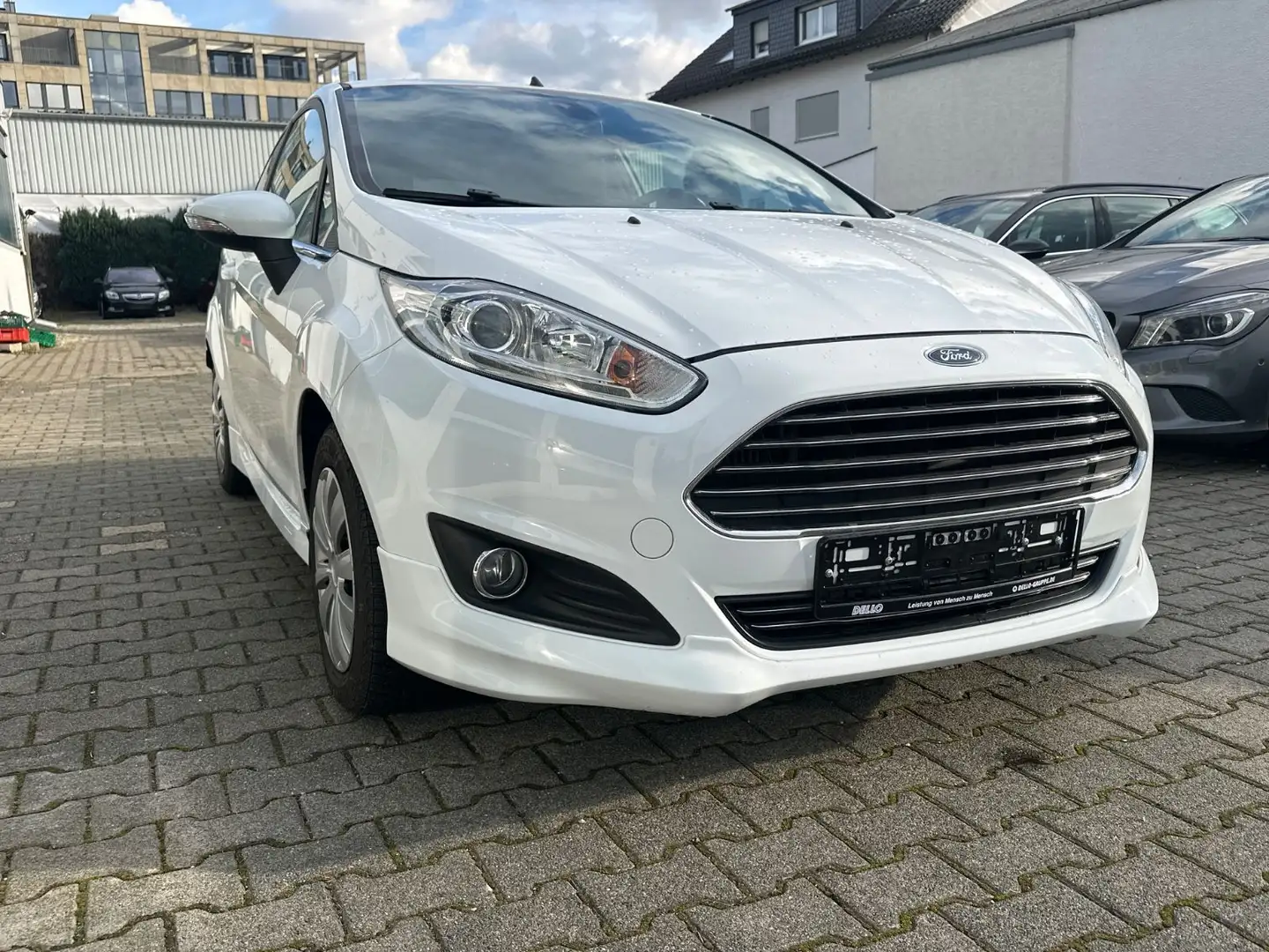 Ford Fiesta Titanium*8xReifen*Kamera*Navi*Garantie Weiß - 1