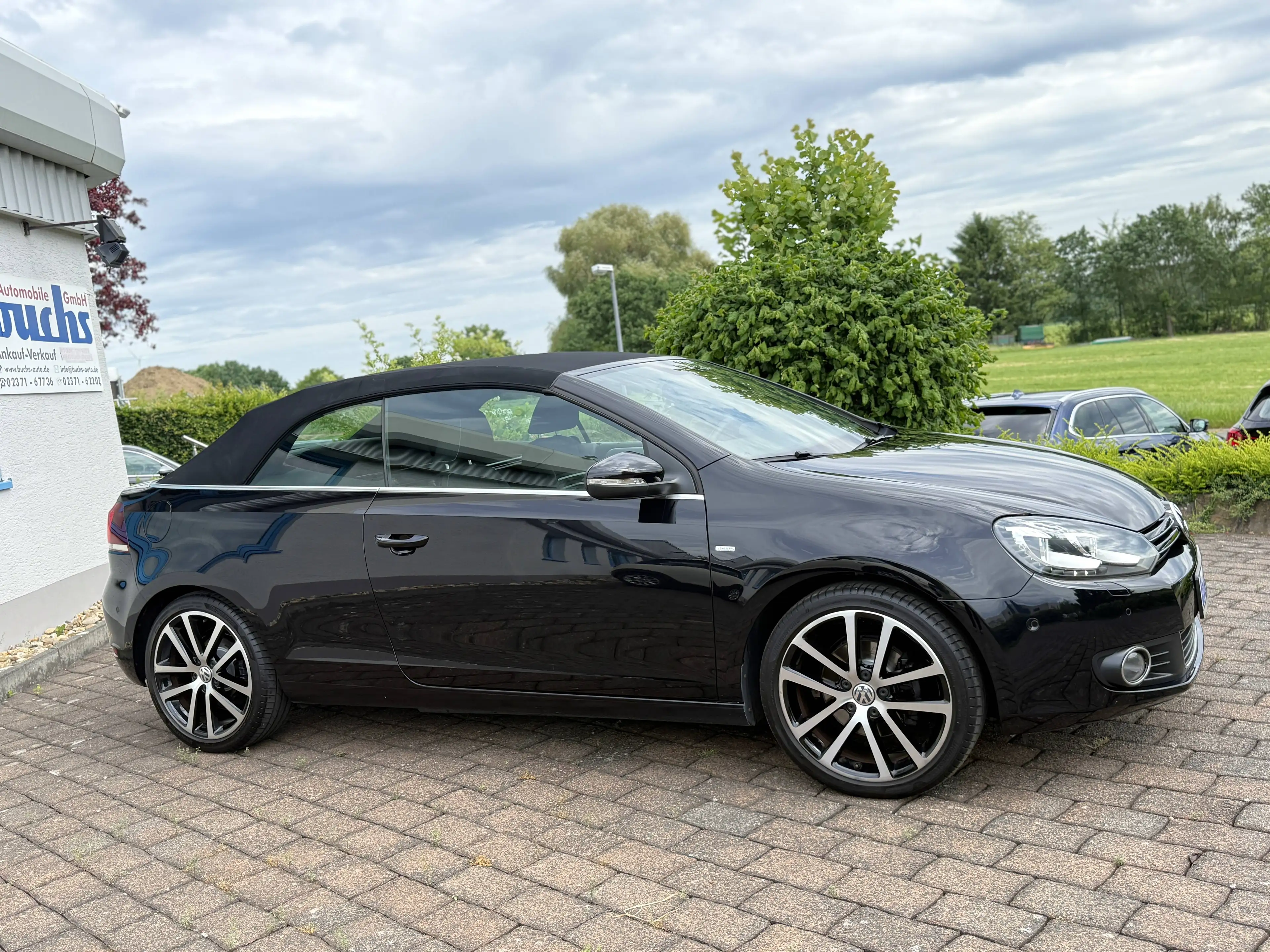 Volkswagen Golf Cabriolet 1.4 TSI Cup DSG Xenon Sportsitze Navi — photo 2