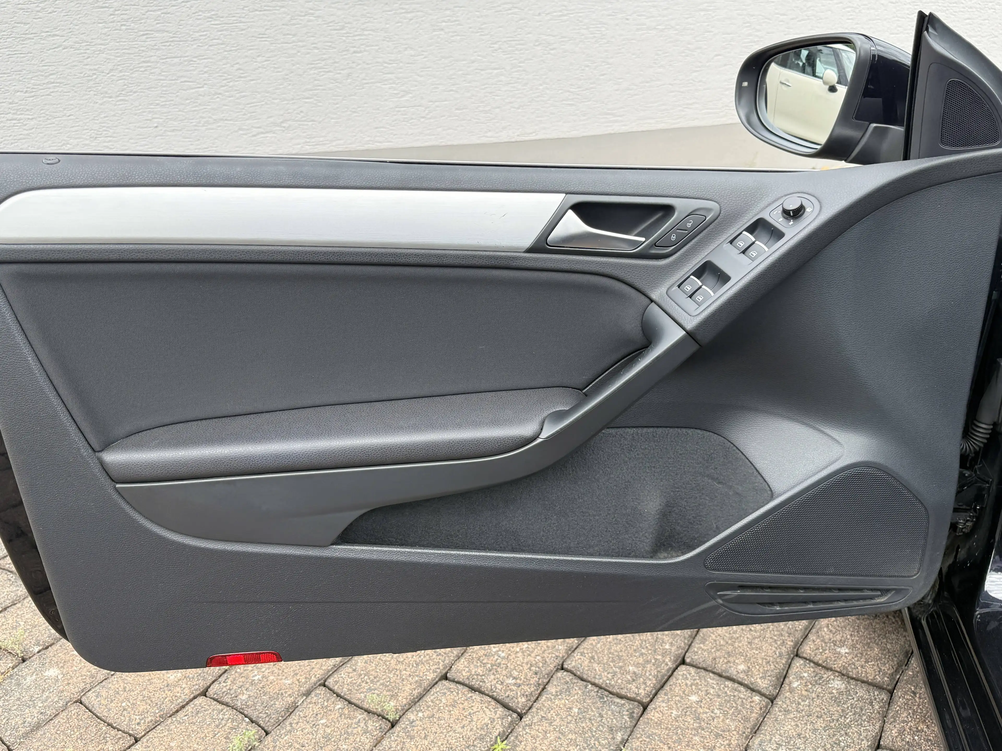 Volkswagen Golf Cabriolet 1.4 TSI Cup DSG Xenon Sportsitze Navi — photo 11