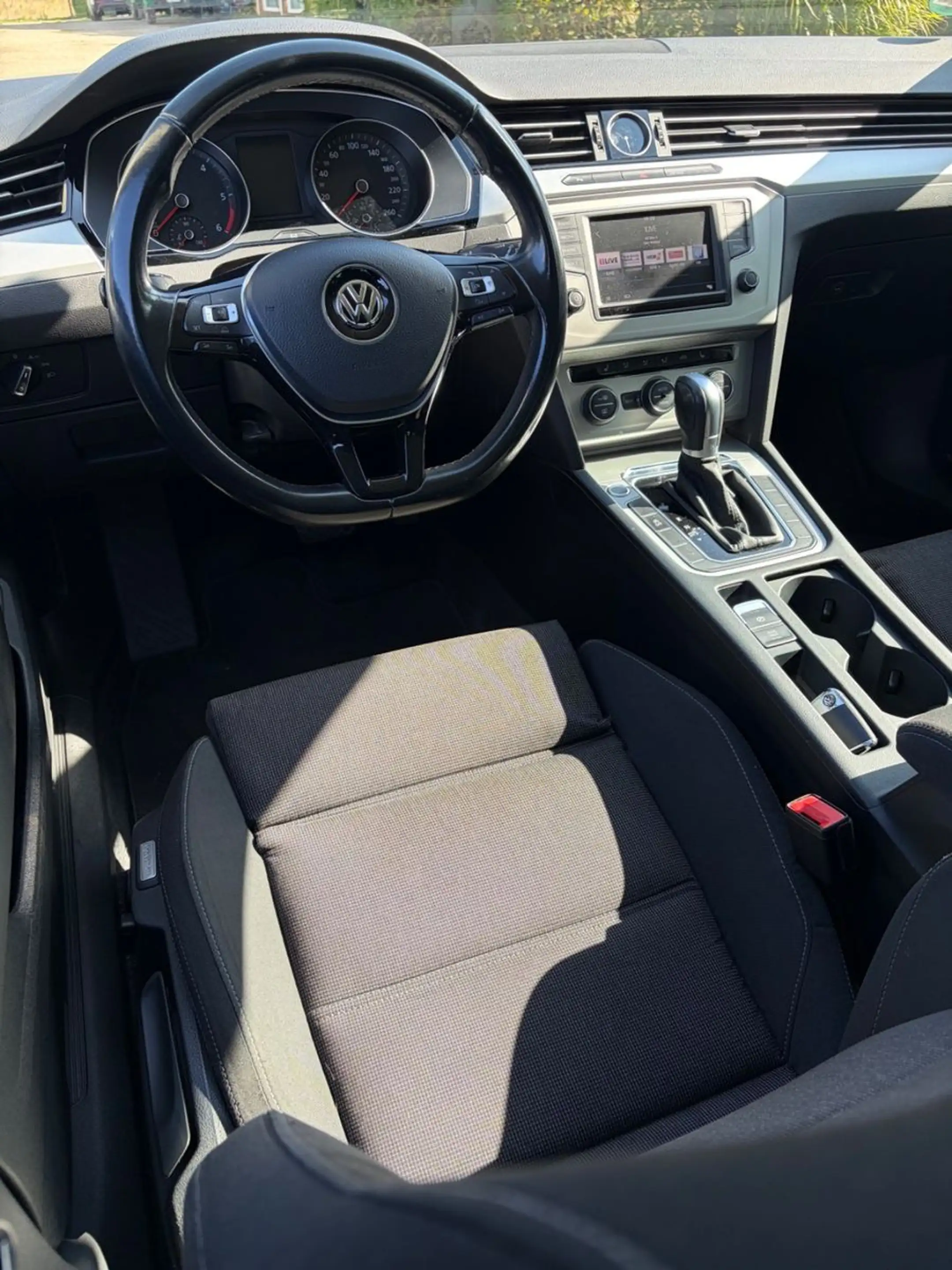 Volkswagen Passat Variant Comfortline Reifen neu/ Service — photo 11