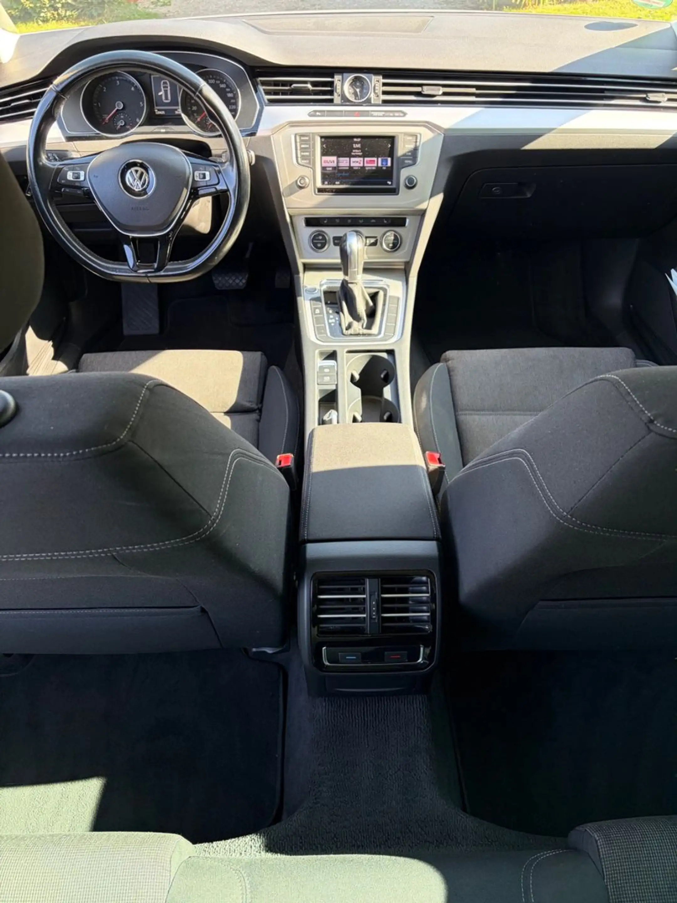 Volkswagen Passat Variant Comfortline Reifen neu/ Service — photo 9