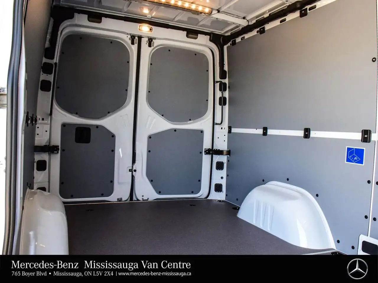 Mercedes-Benz Sprinter снимка Mercedes-Benz Sprinter