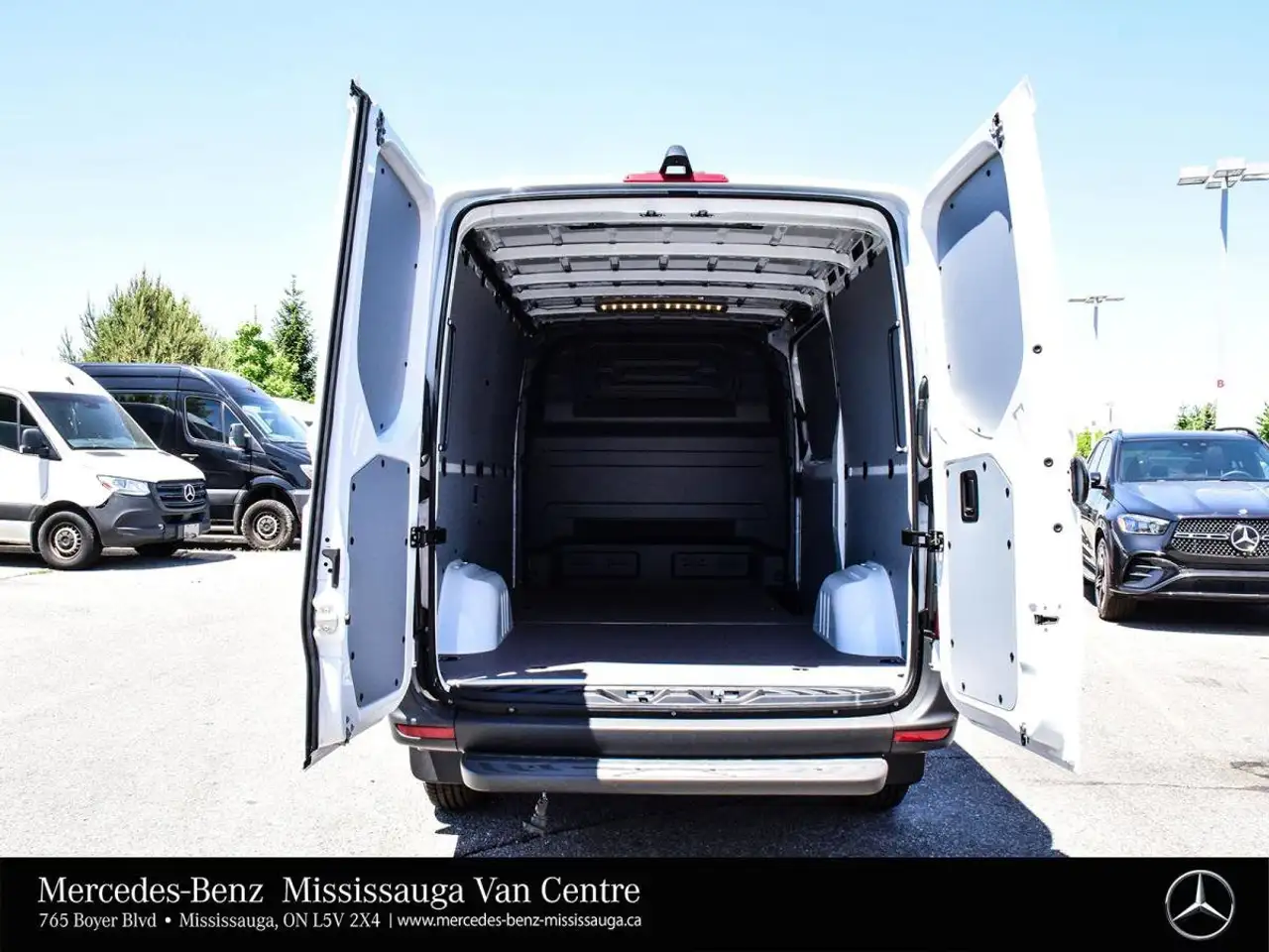 Mercedes-Benz Sprinter снимка Mercedes-Benz Sprinter
