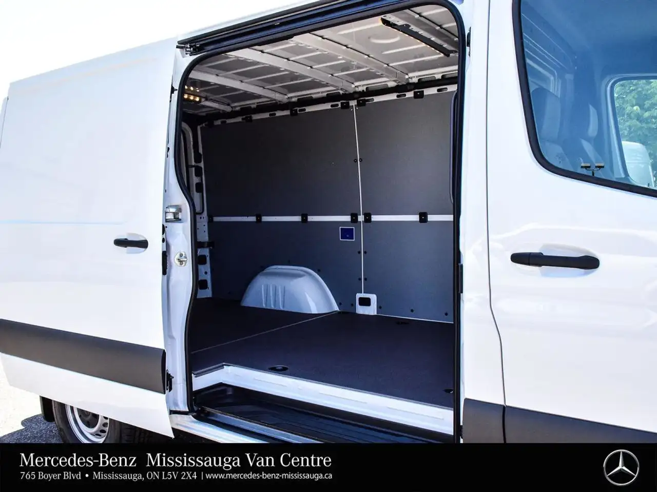 Mercedes-Benz Sprinter снимка Mercedes-Benz Sprinter