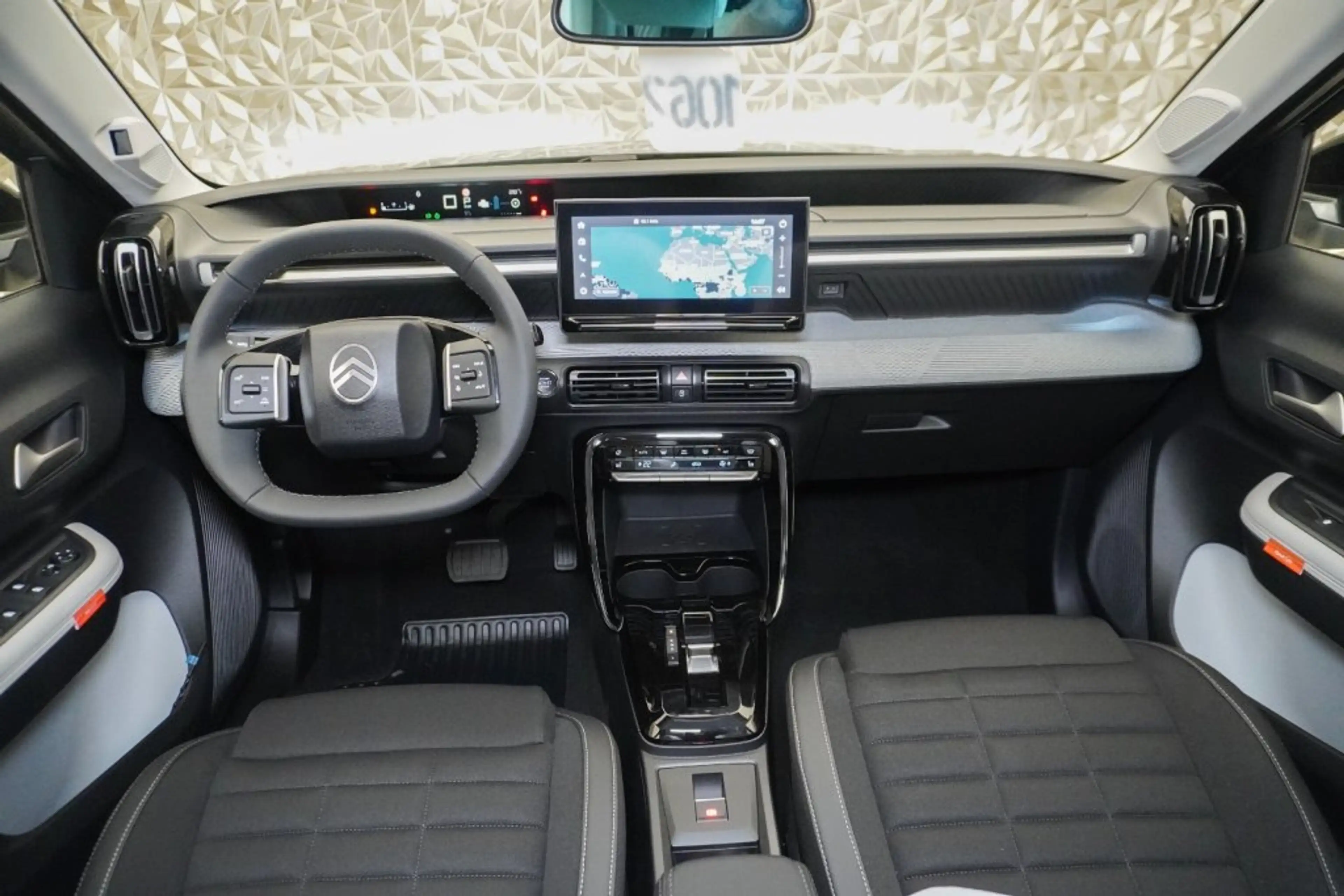 Citroen C3 Hybrid 110PS Automatik MAX — photo 9
