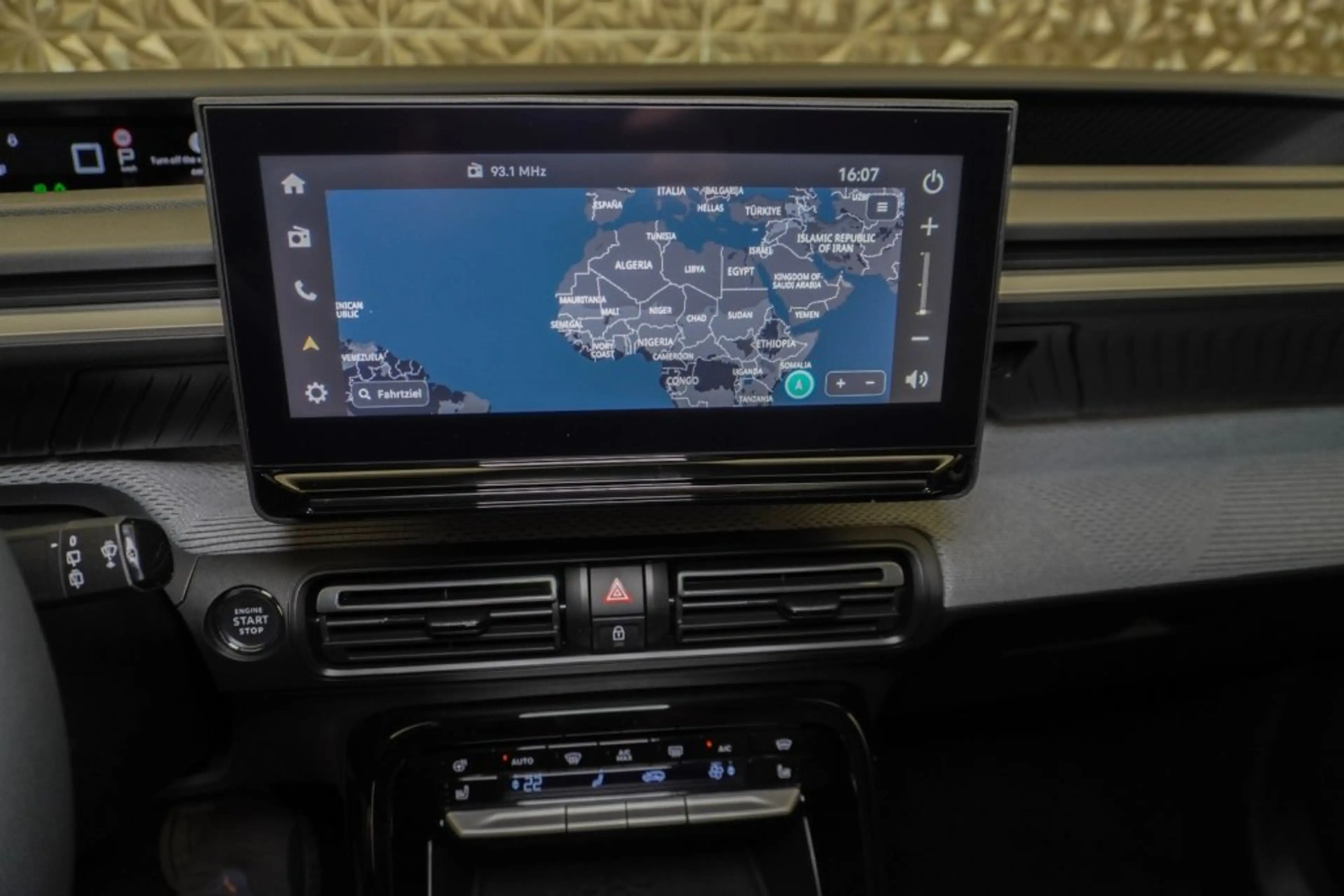 Citroen C3 Hybrid 110PS Automatik MAX — photo 10