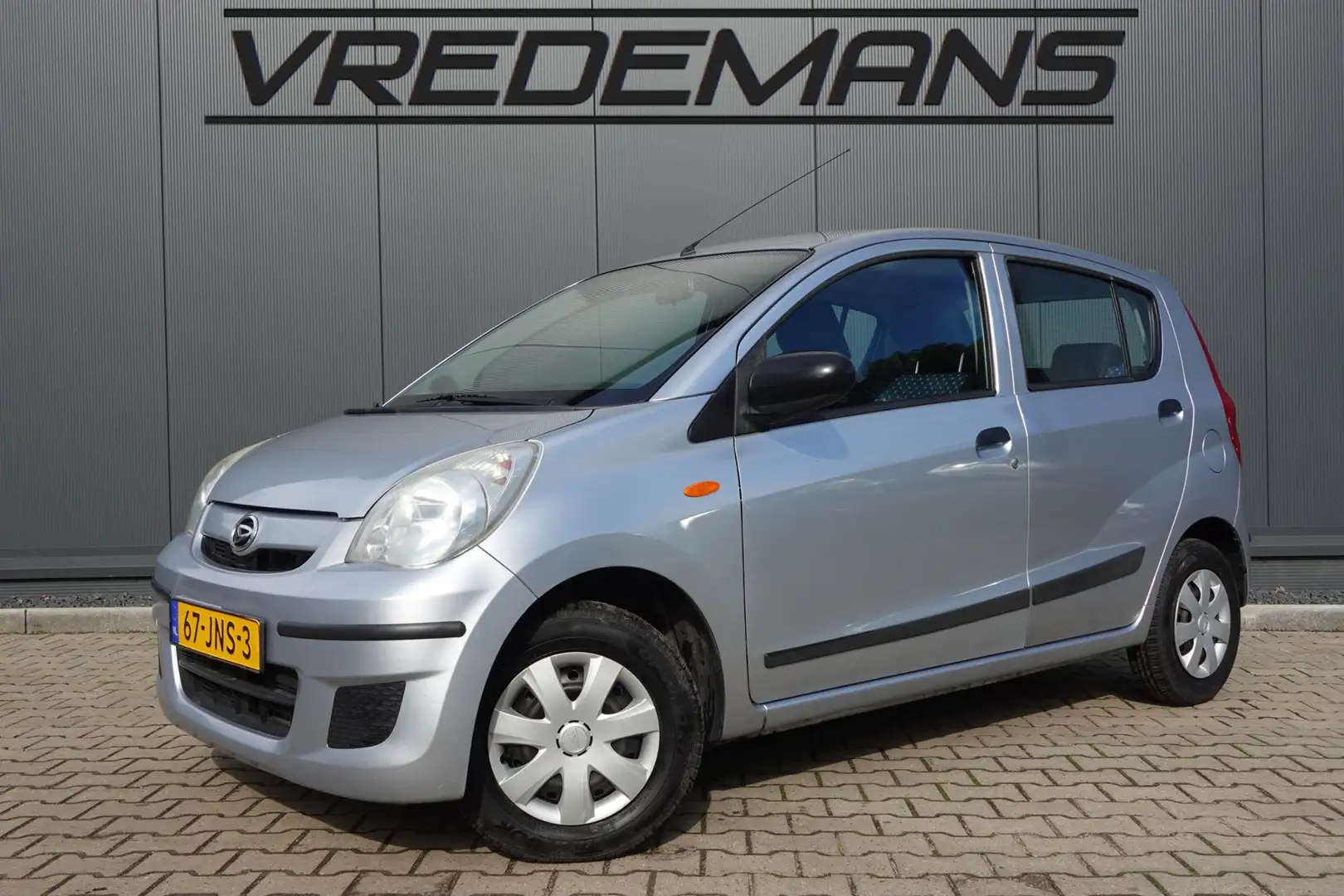 Daihatsu Cuore 1.0 Comfort Grau - 1