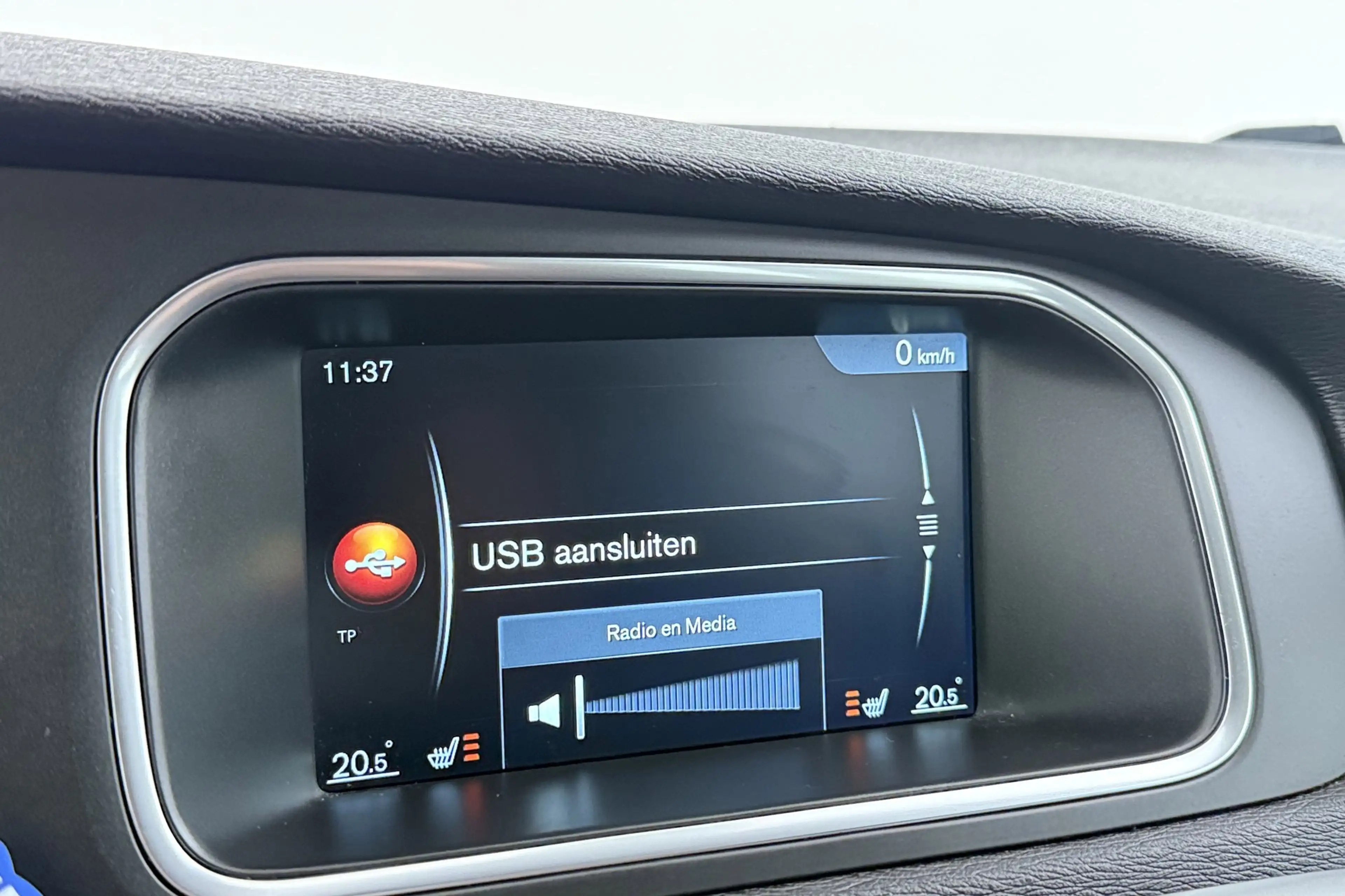 Volvo V40 2.0 T3 Nordic+ | Org NL | 51.000 KM!!! | Xenon | S — photo 24