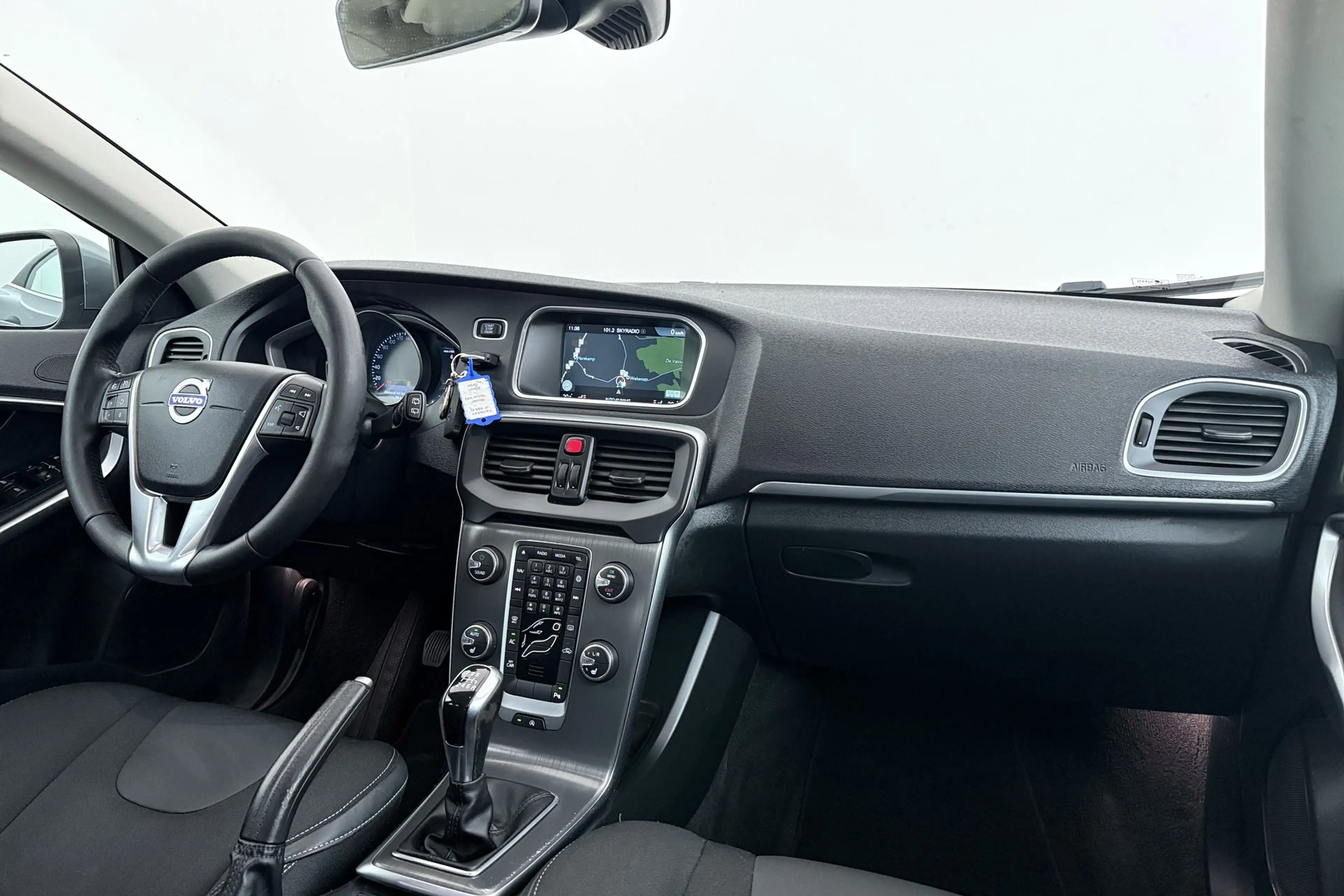 Volvo V40 2.0 T3 Nordic+ | Org NL | 51.000 KM!!! | Xenon | S — photo 17