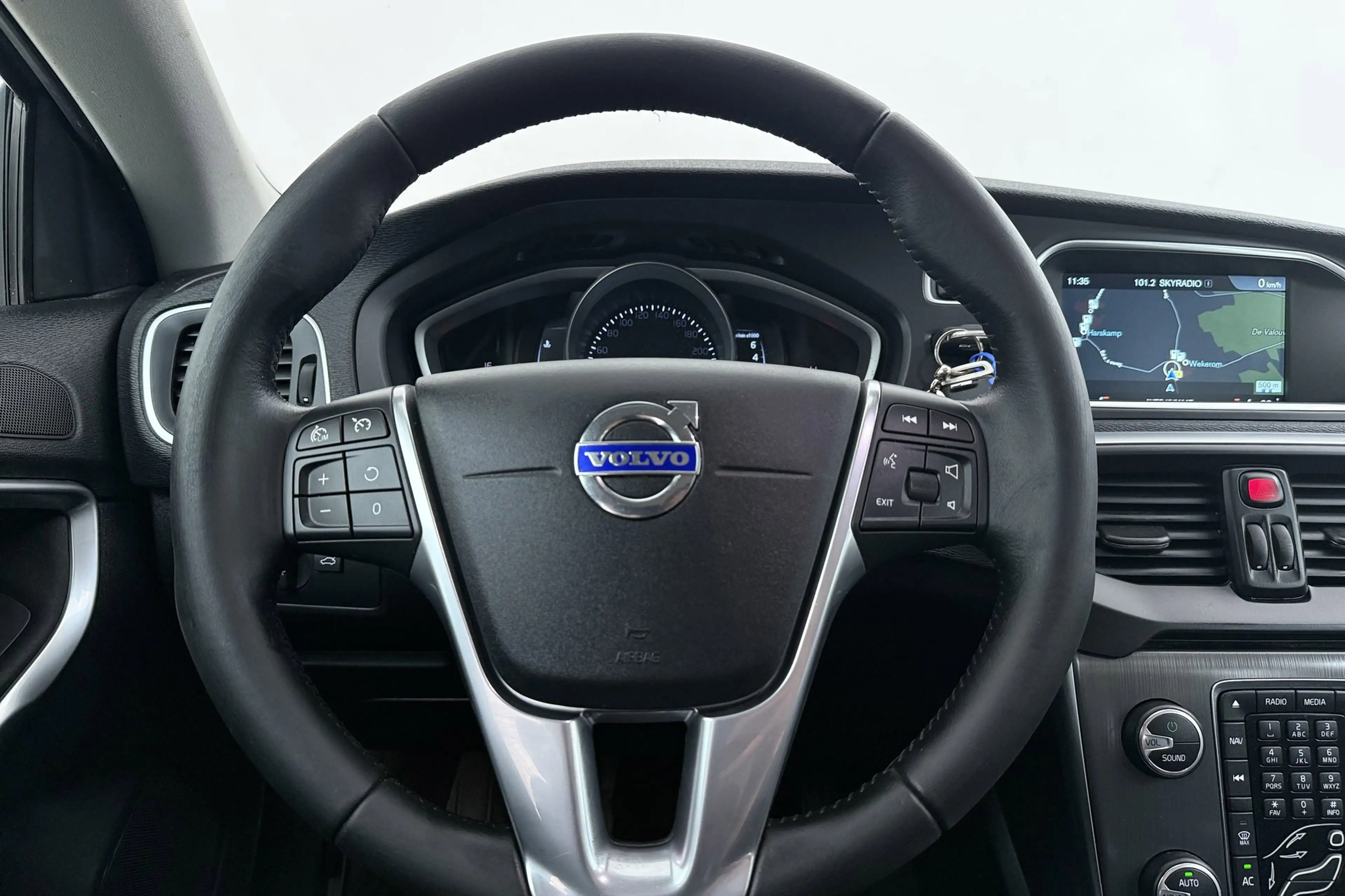 Volvo V40 2.0 T3 Nordic+ | Org NL | 51.000 KM!!! | Xenon | S — photo 16