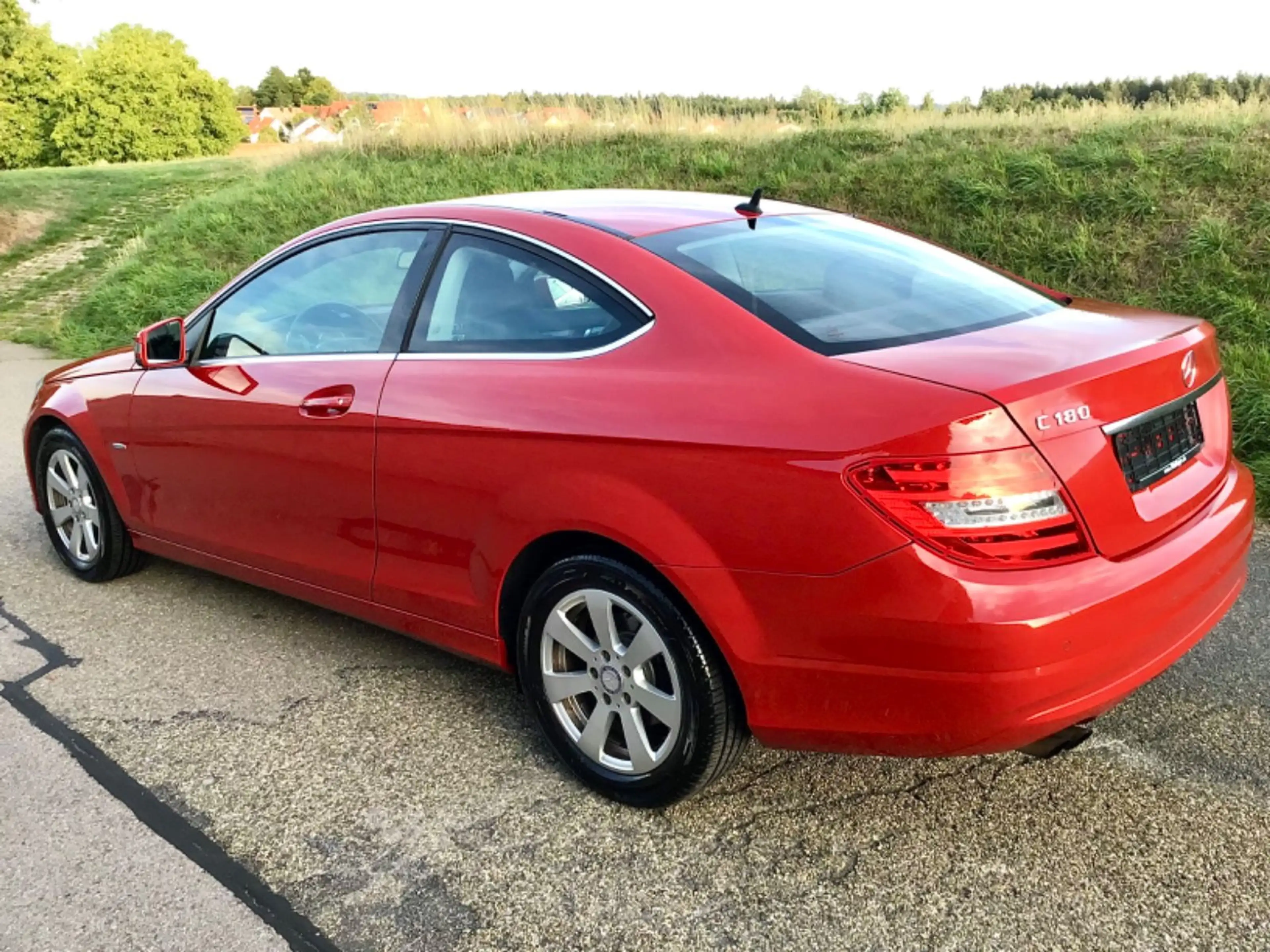 Mercedes-Benz C 180 CGI Coupe BlueEff.-1 Hd*8 fach Alu bereift — photo 2