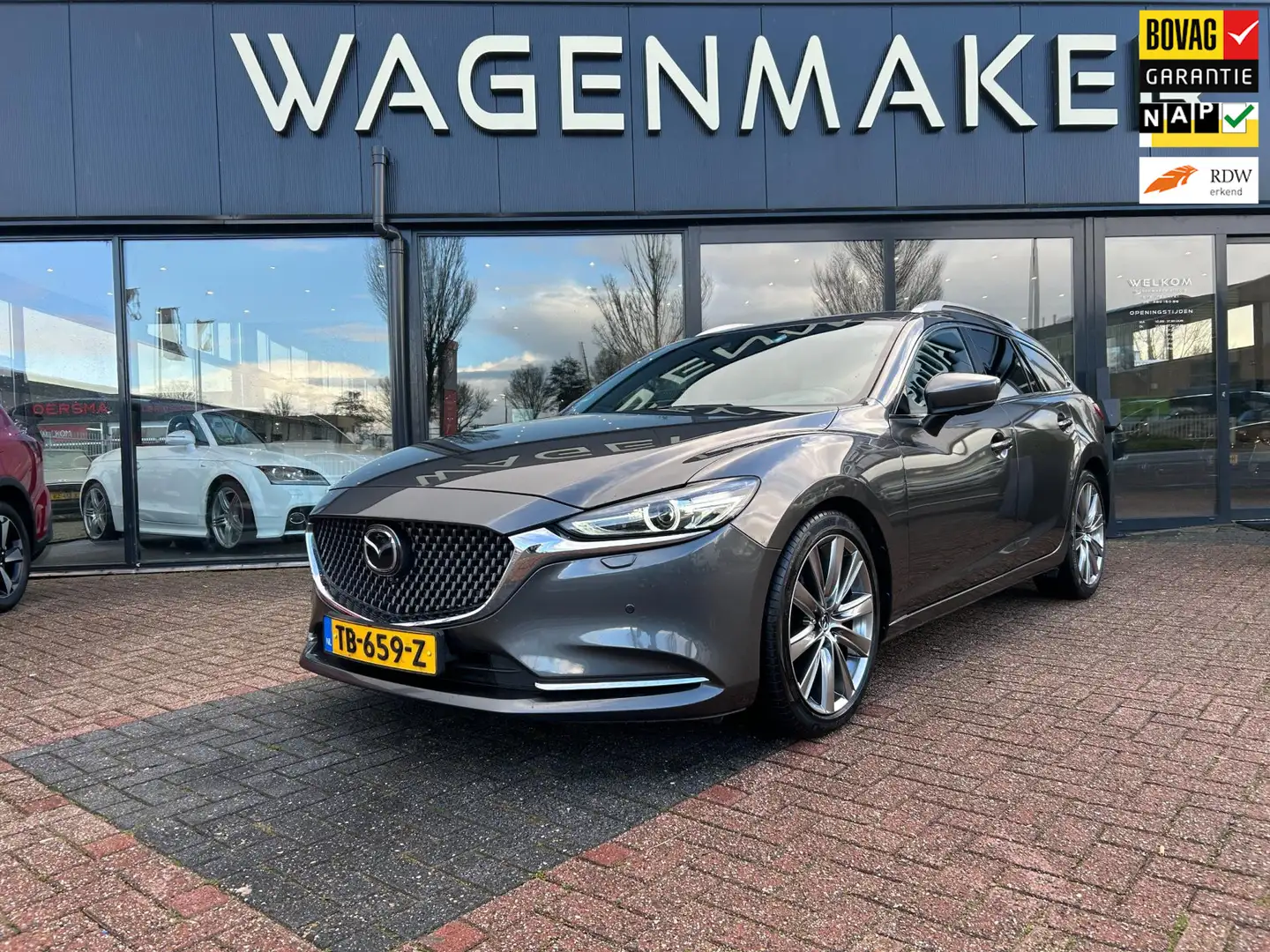 Mazda 6 Sportbreak 2.0 SkyActiv-G 165 Signature AUT|NAV|AC Grijs - 1