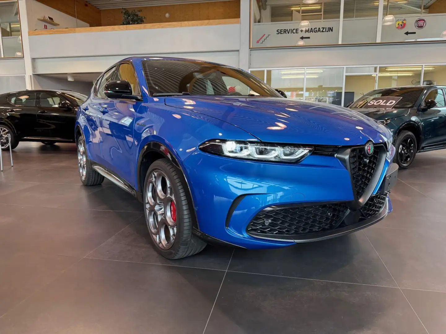 Alfa Romeo Tonale Veloce Mild Hybrid 160pk Bleu - 2