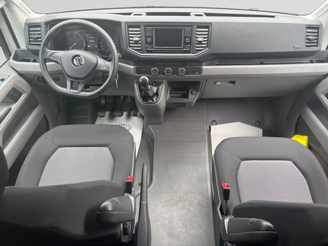 Volkswagen Crafter L4H3 4490 mm 2.0 TDI 140 PK FWD 16