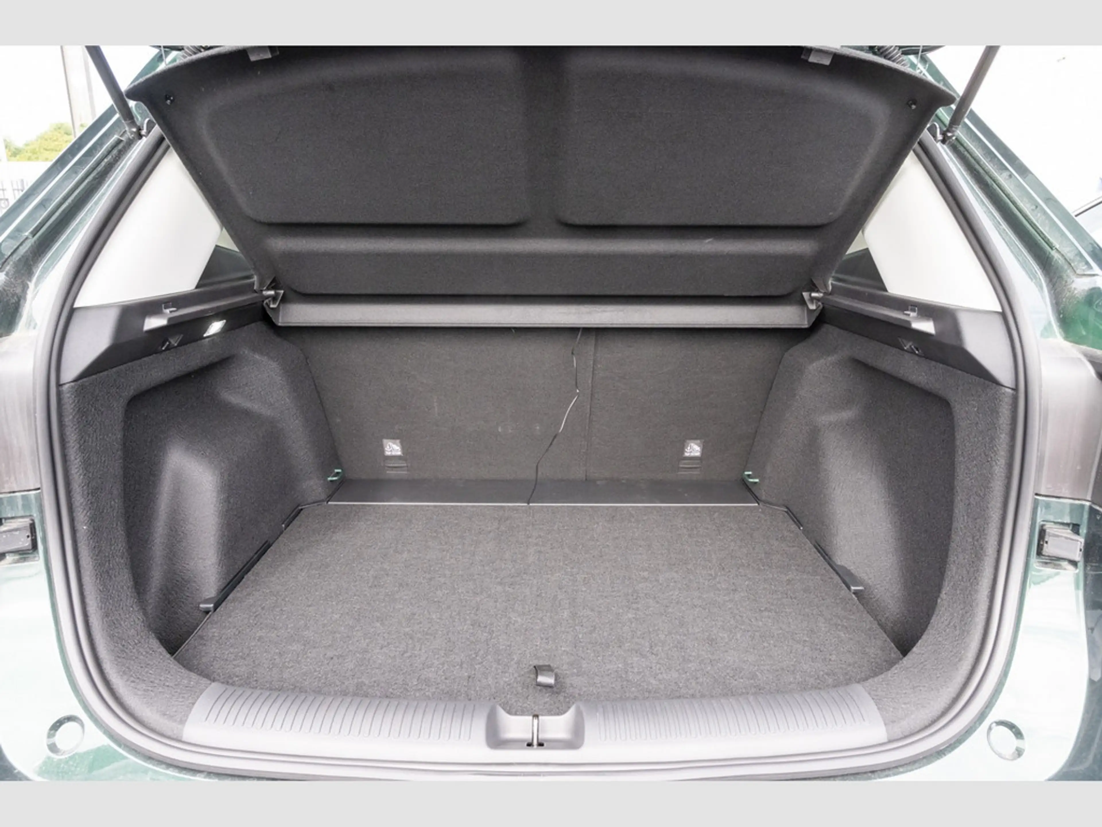 MG ZS Hybrid+ Luxury 145kW inkl. 2000€ Tankguthaben — photo 7