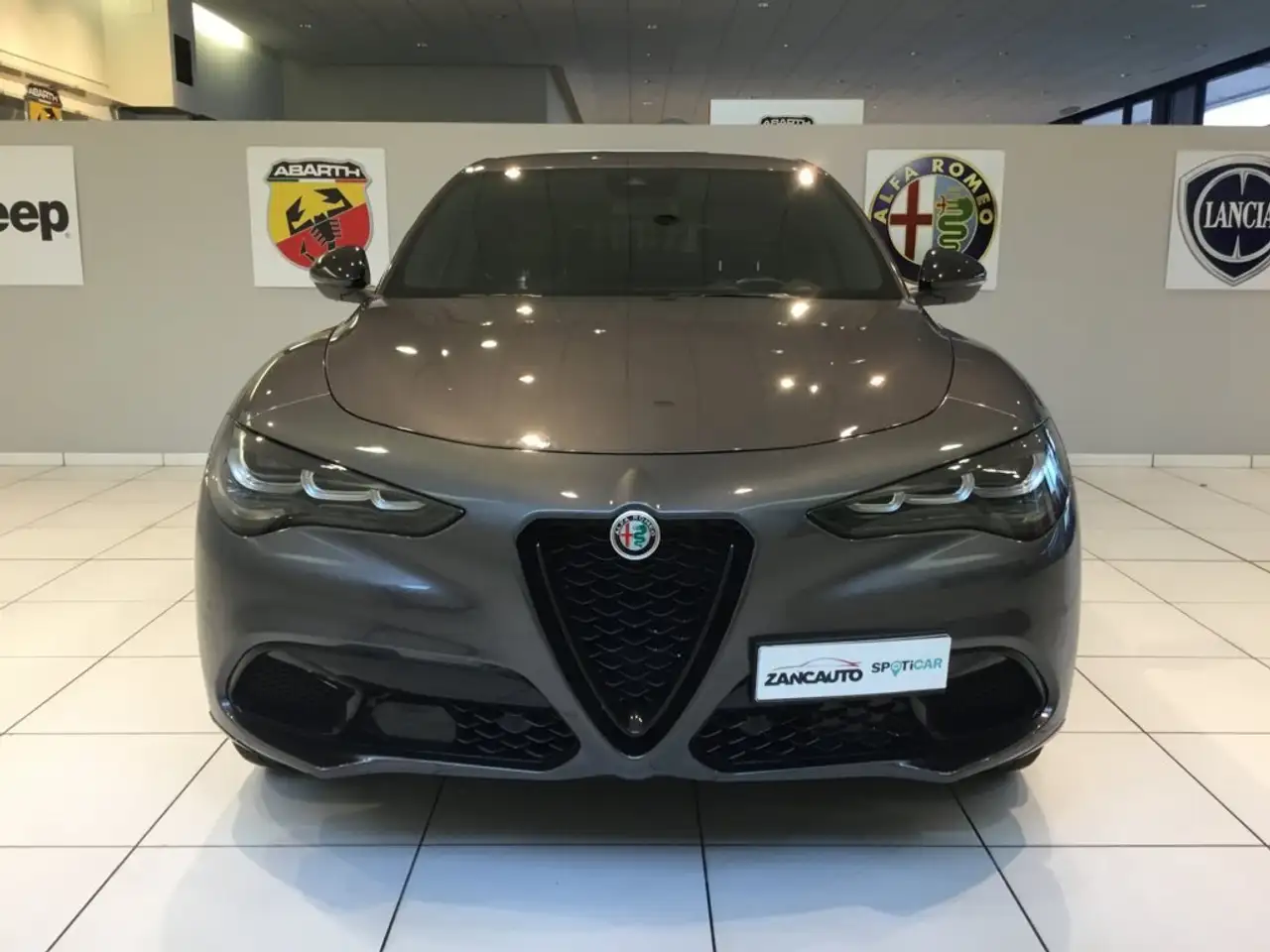 Alfa Romeo Stelvio 2025