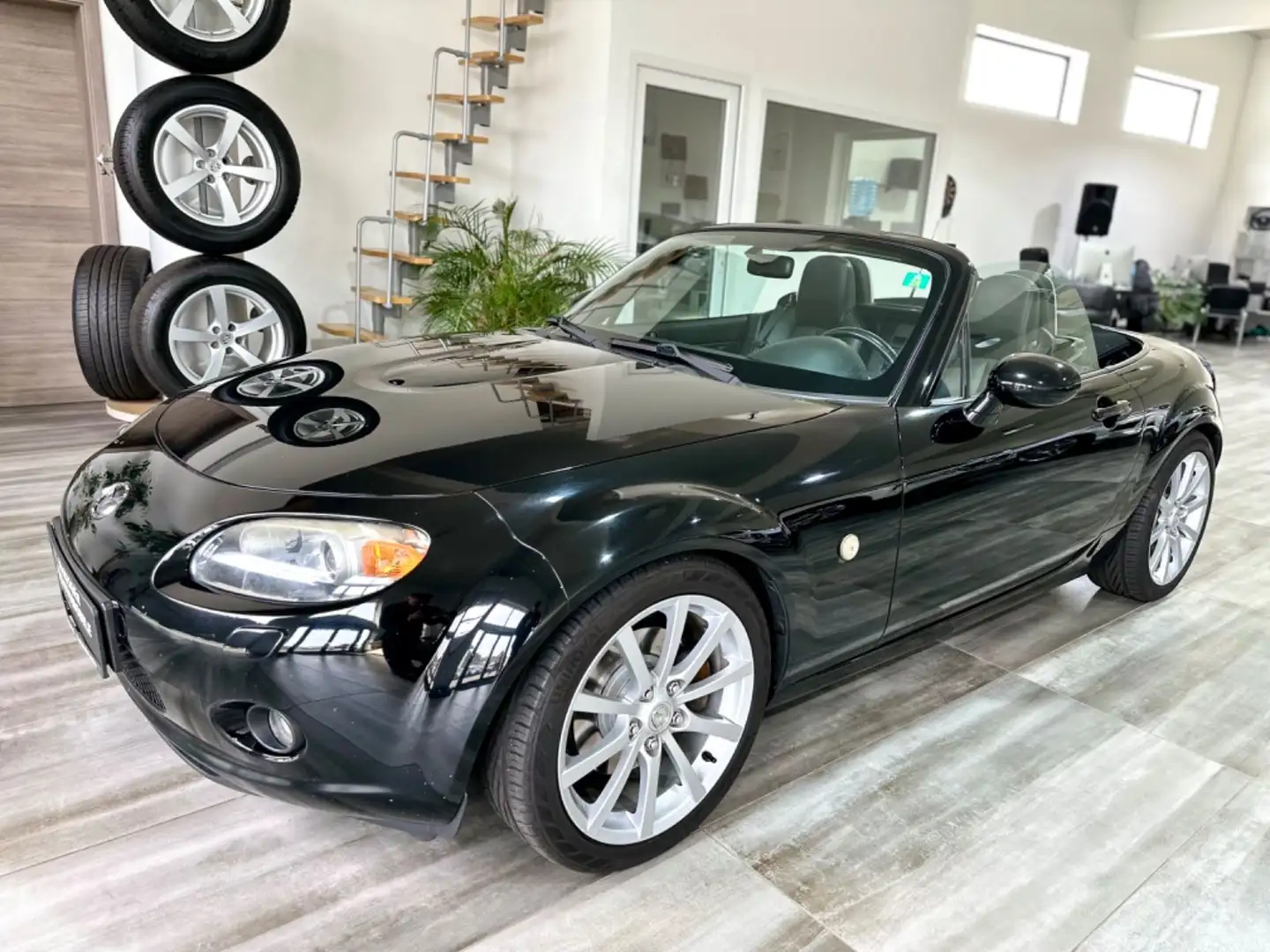 Mazda MX-5 2.0 Expression *SHZ*Leder*Sportfahrwerk* Schwarz - 2