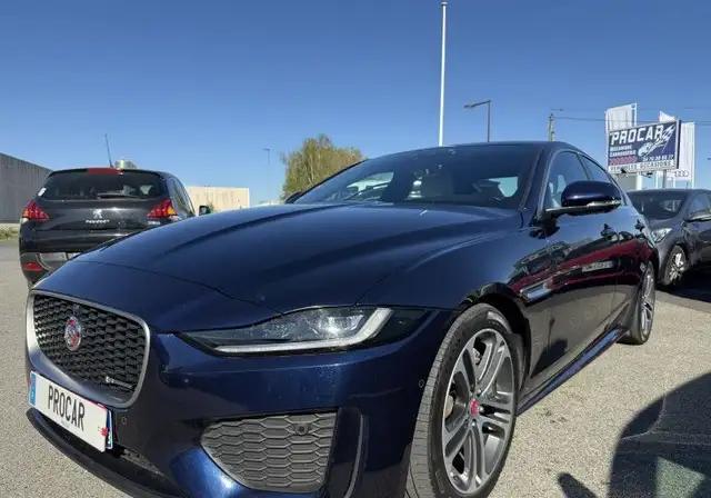 Jaguar XE D180 R-DYNAMIC SE BVA8