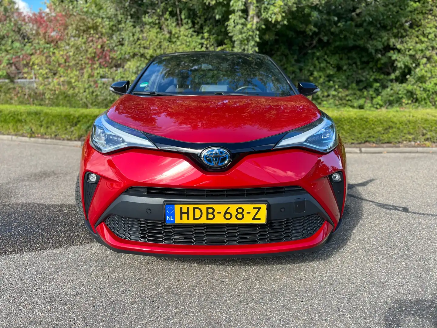 Toyota C-HR 2.0 Hybrid Bi-Tone I GR Sport I 18inch I Apple Car Rot - 2