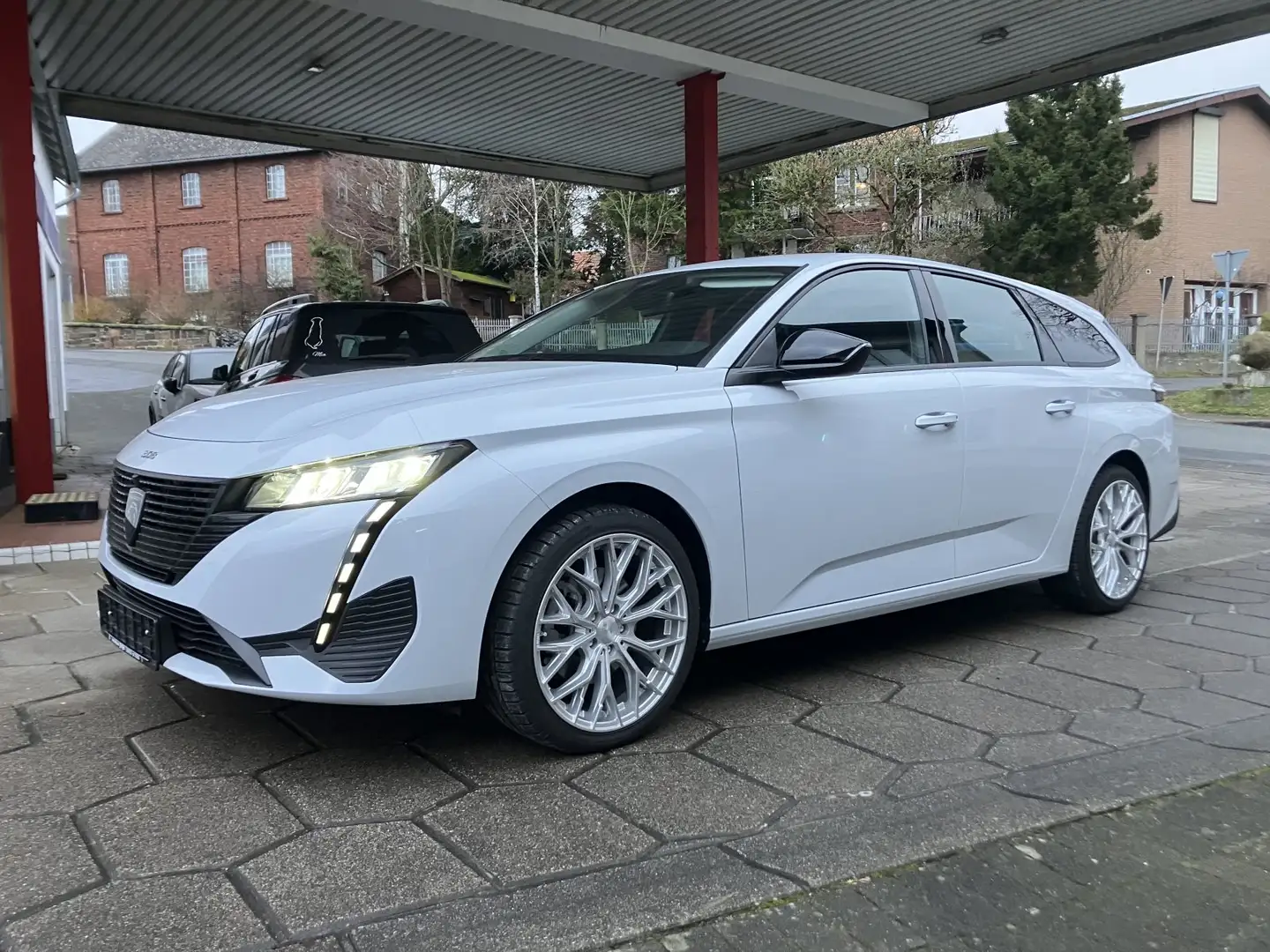 Peugeot 308 SW 1.5 Blue HDI Active Pack Weiß - 1