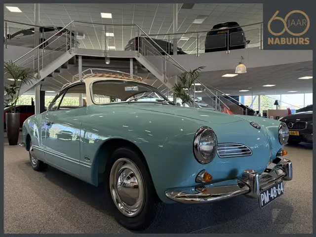 Volkswagen Karmann Ghia Topstaat, Pacific Blue, Body off gerestaureerd