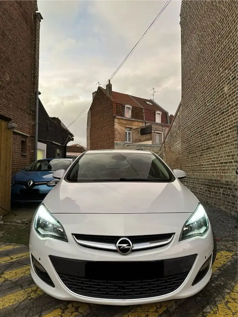 Opel Astra 1,7CDTI 110Ch Blanc - 2
