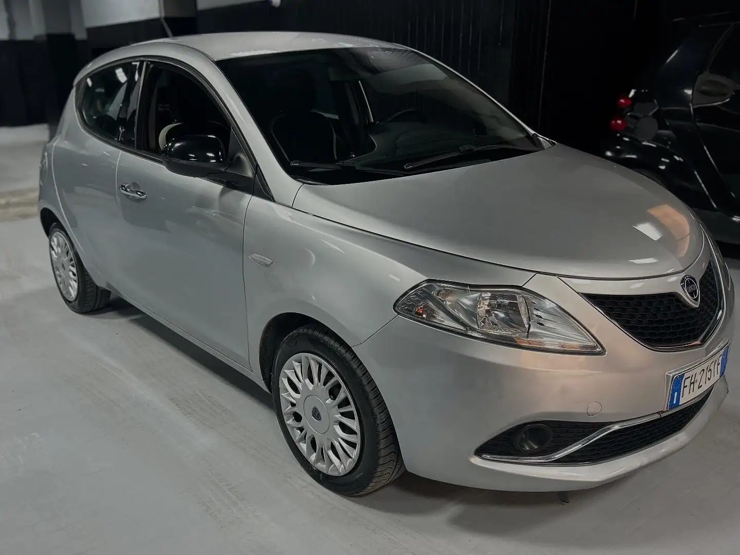 Lancia Ypsilon Ypsilon 1.3 mjt Silver s Срібний - 2