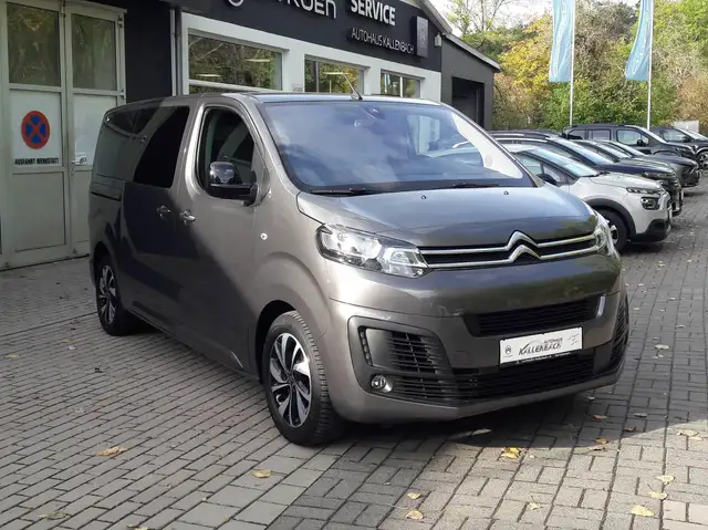 Citroën SpaceTourer Feel M/8 Sitze/Klimaaut. / Navi/ Aluf.17 Zoll/ Keyless/ 2 Schiebetüren/ Allw.