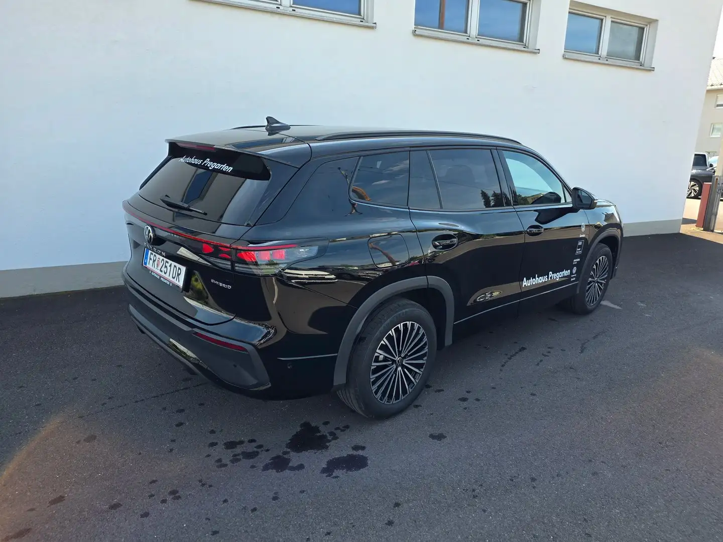 Volkswagen Tayron Friends eHybrid DSG 150kW Schwarz - 2