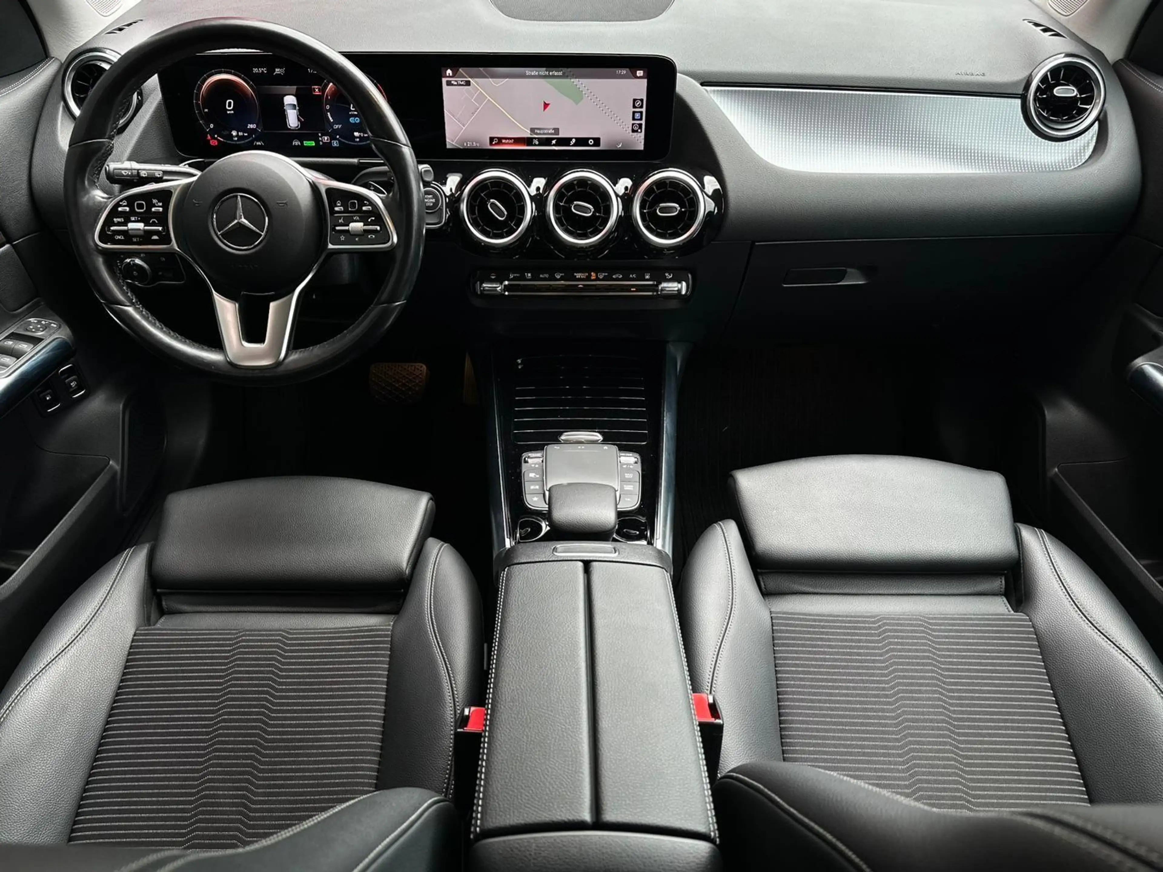 Mercedes-Benz GLA 250 GLA250e EQ POWER MULTIBEAM#SHZ#AHK#DISTR#TÜV NEU — photo 13