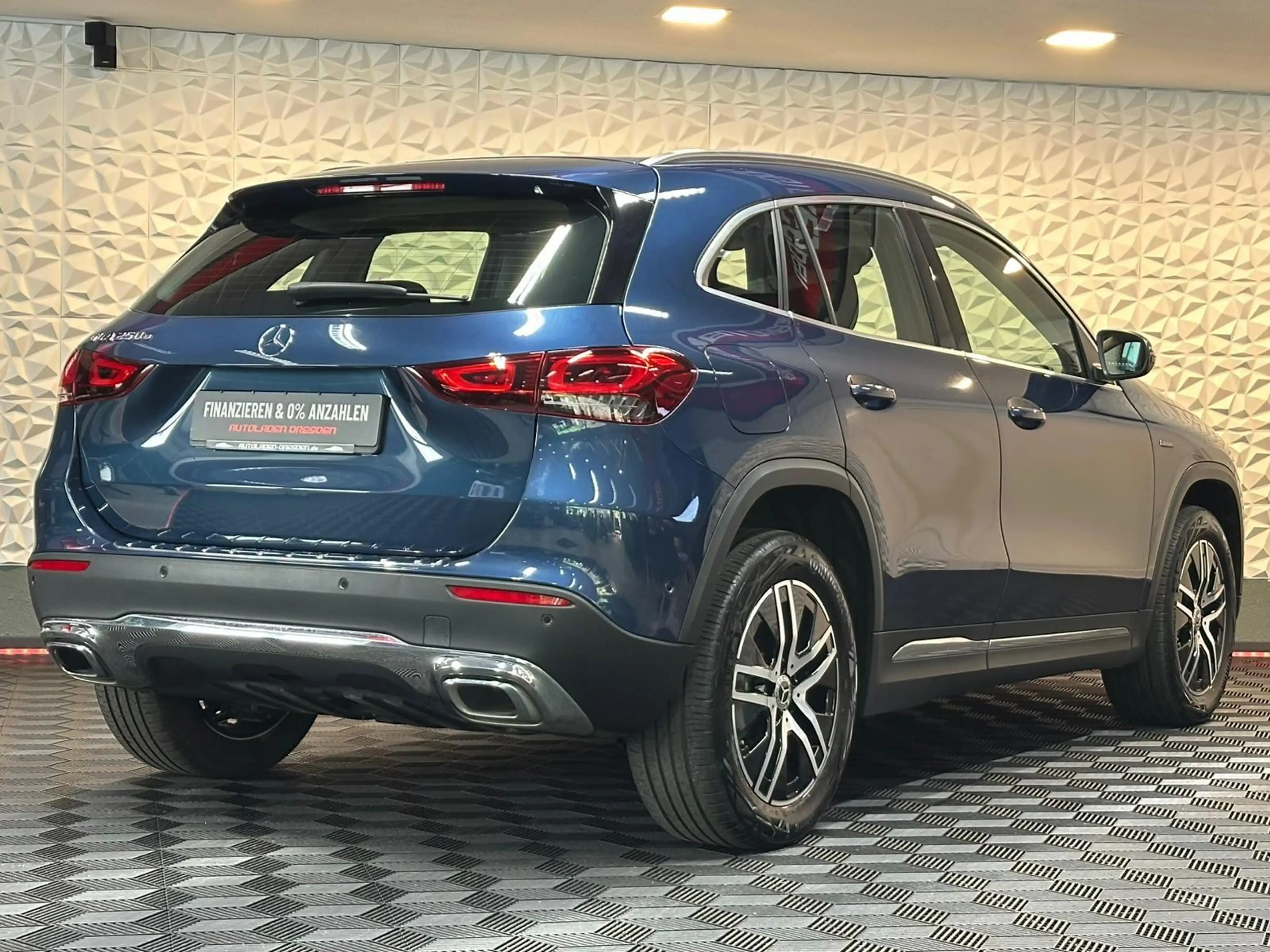 Mercedes-Benz GLA 250 GLA250e EQ POWER MULTIBEAM#SHZ#AHK#DISTR#TÜV NEU — photo 8