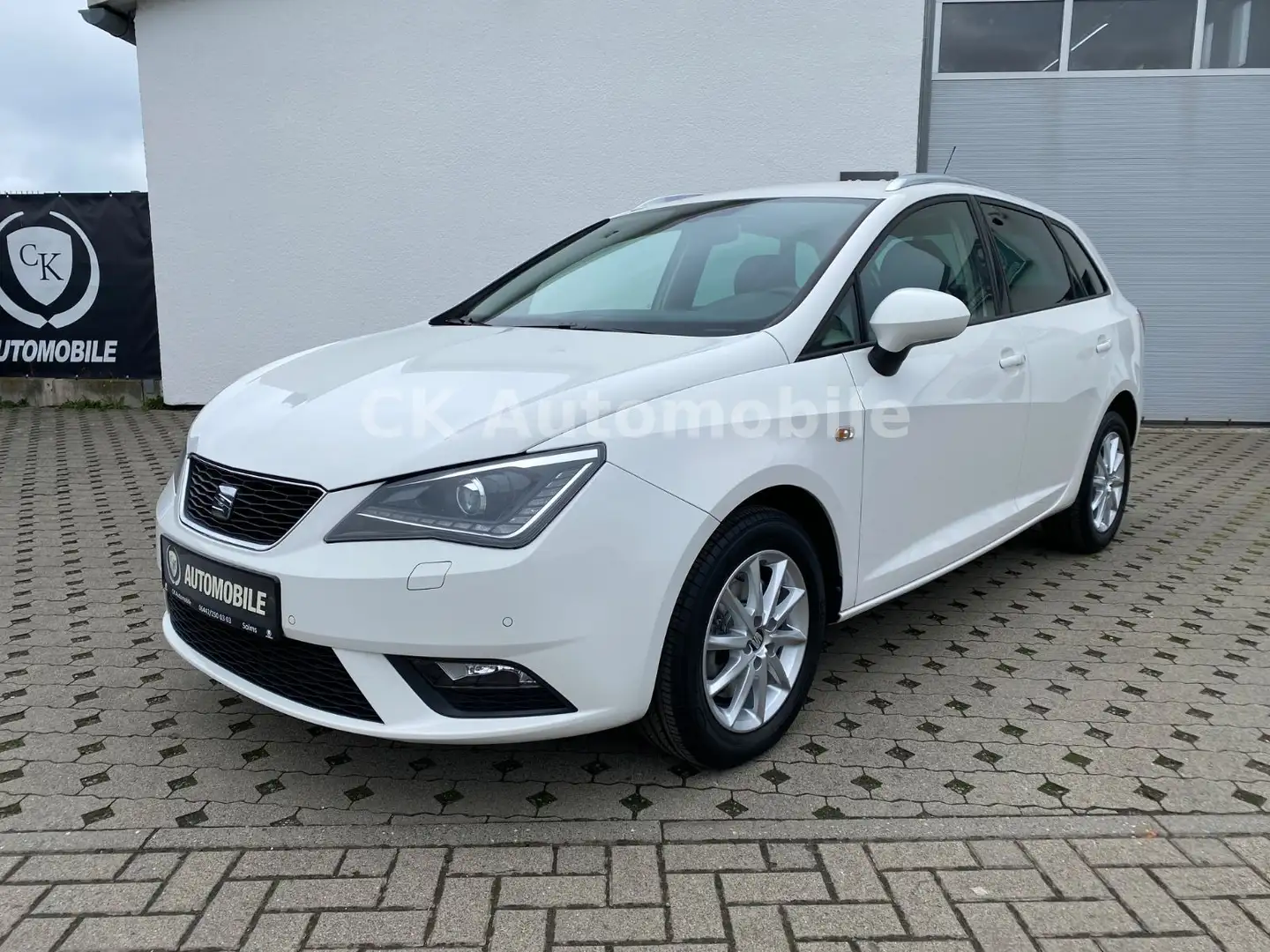 SEAT Ibiza ST 1.0 TSI Style DSG/Navi/Bi-Xenon/PDC Blanc - 1