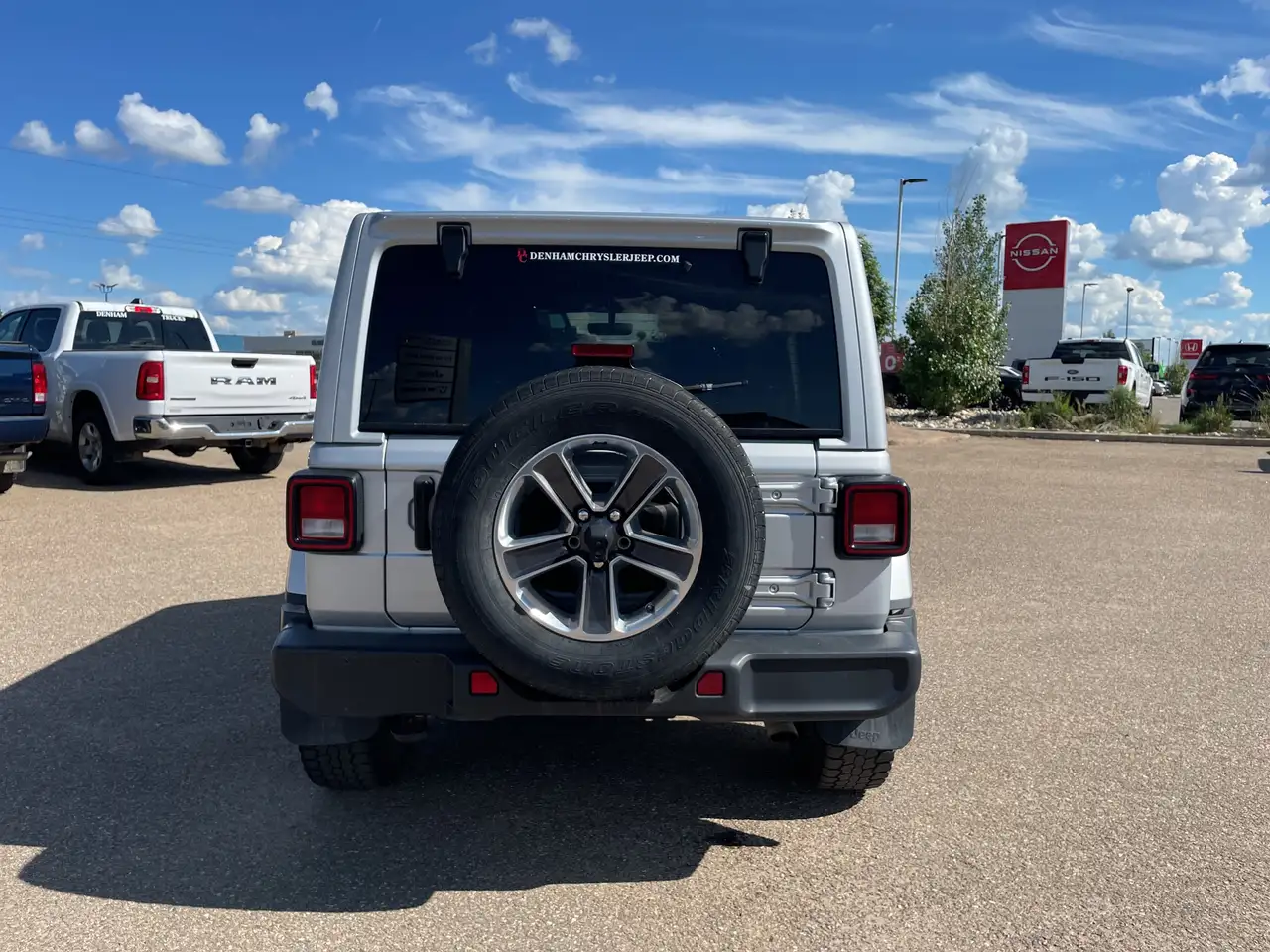Jeep Wrangler снимка Jeep Wrangler