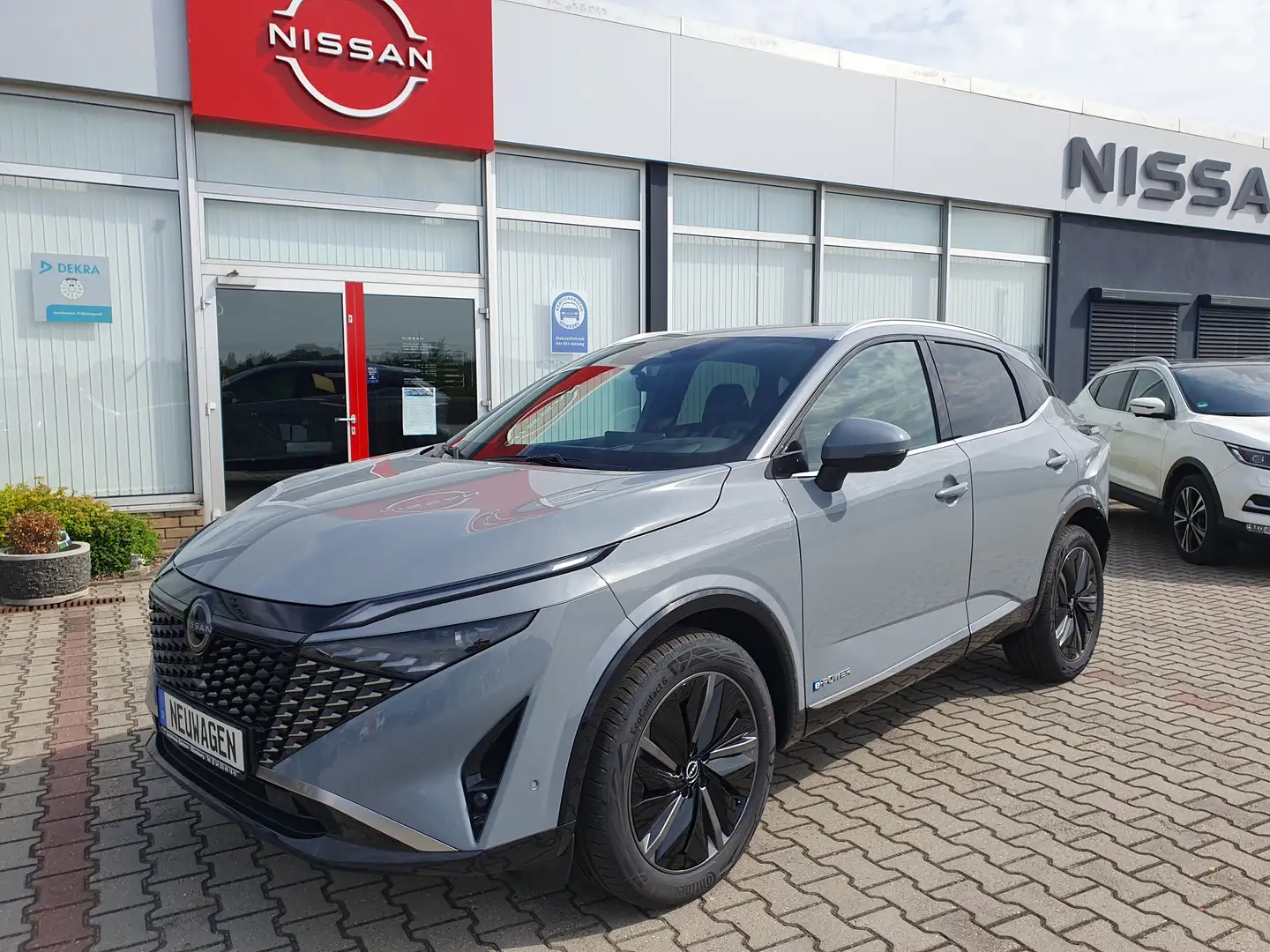 Nissan Qashqai 1.5 VC-T e-Power Tekna Voll-LED, ProPilot, Leder Grigio - 2