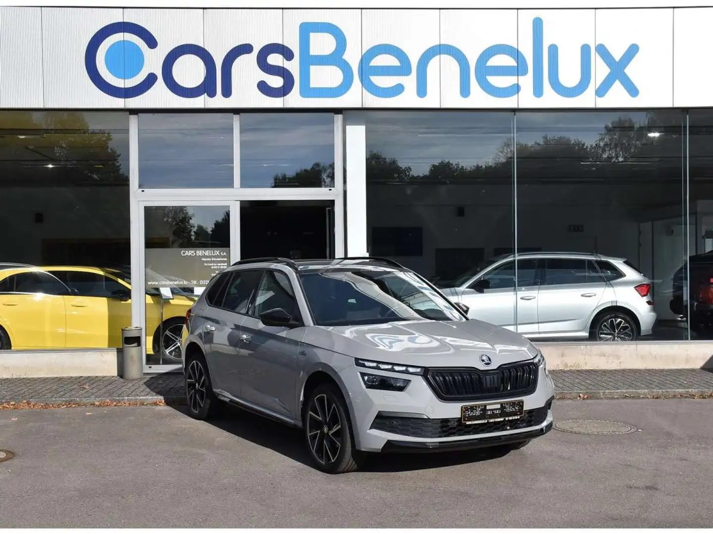 Skoda Kamiq 1.5 TSI Monte Carlo PANO ACC SIDE LANE CAM KEYLESS Gris - 1