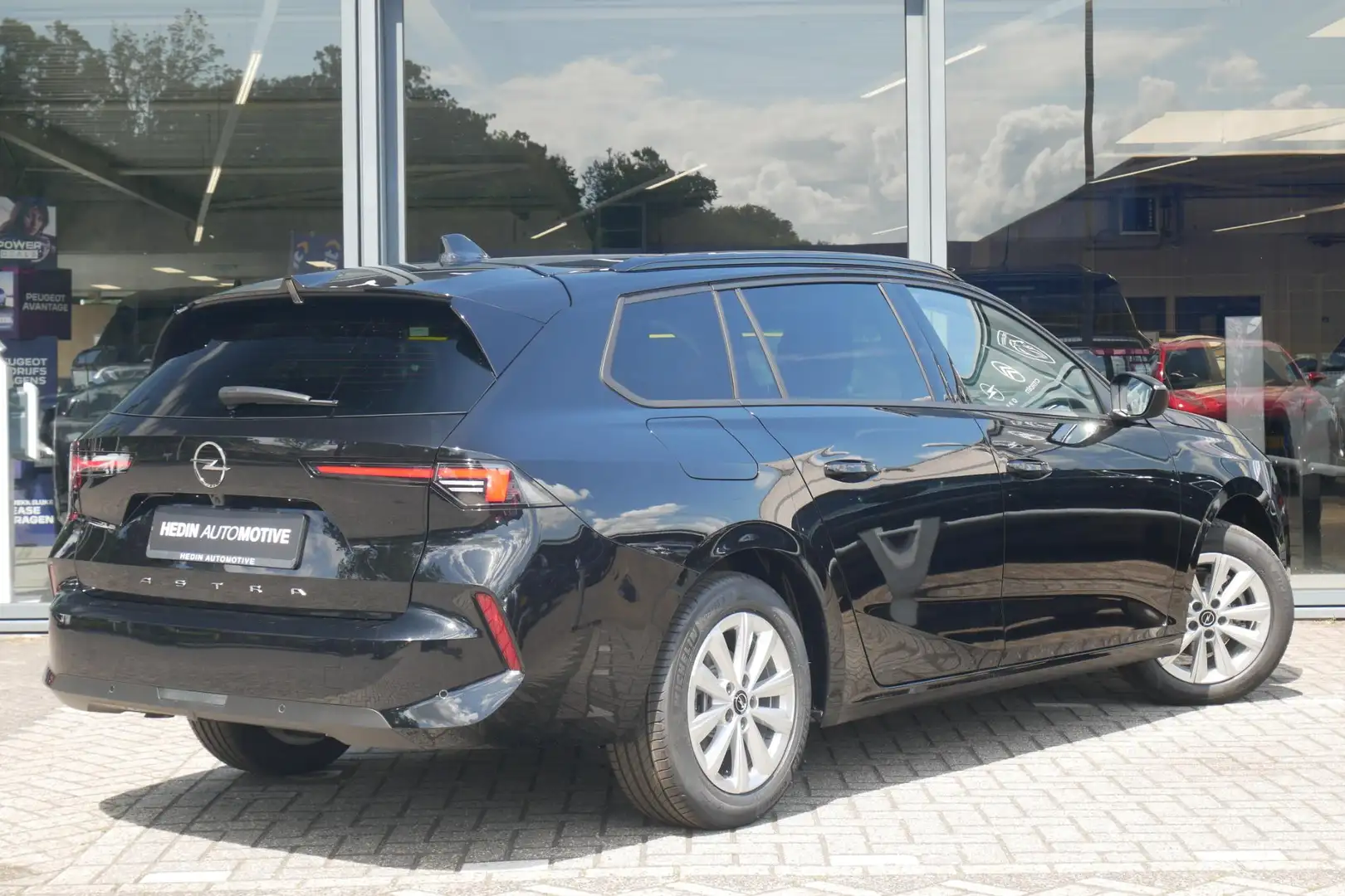 Opel Astra Sports Tourer 1.2 Turbo Business Edition | Nieuw U Noir - 2